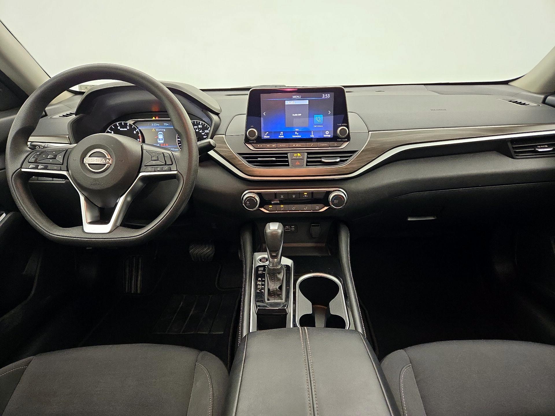 Thumbnail: 2023 Nissan Altima - 9