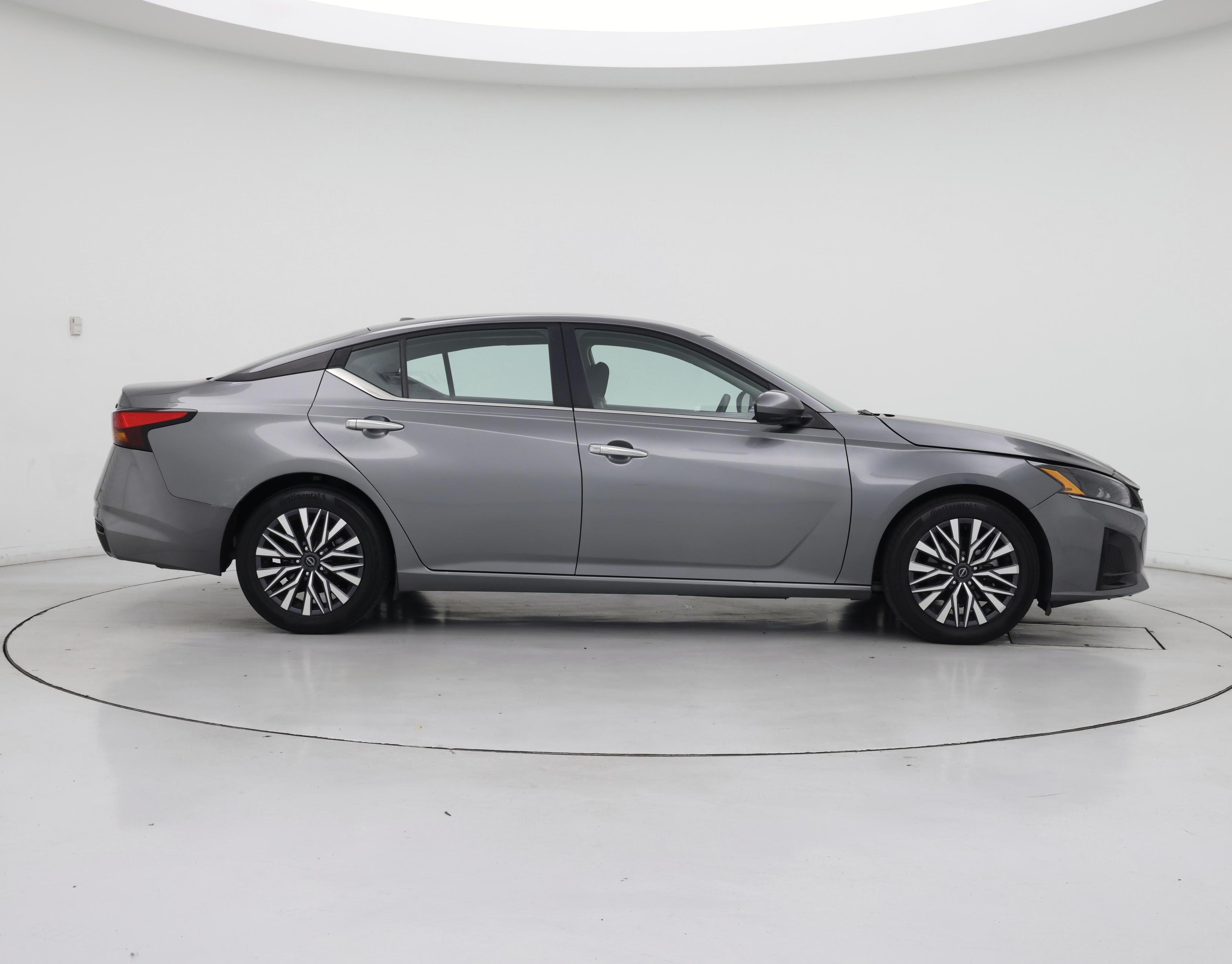 Thumbnail: 2023 Nissan Altima - 7