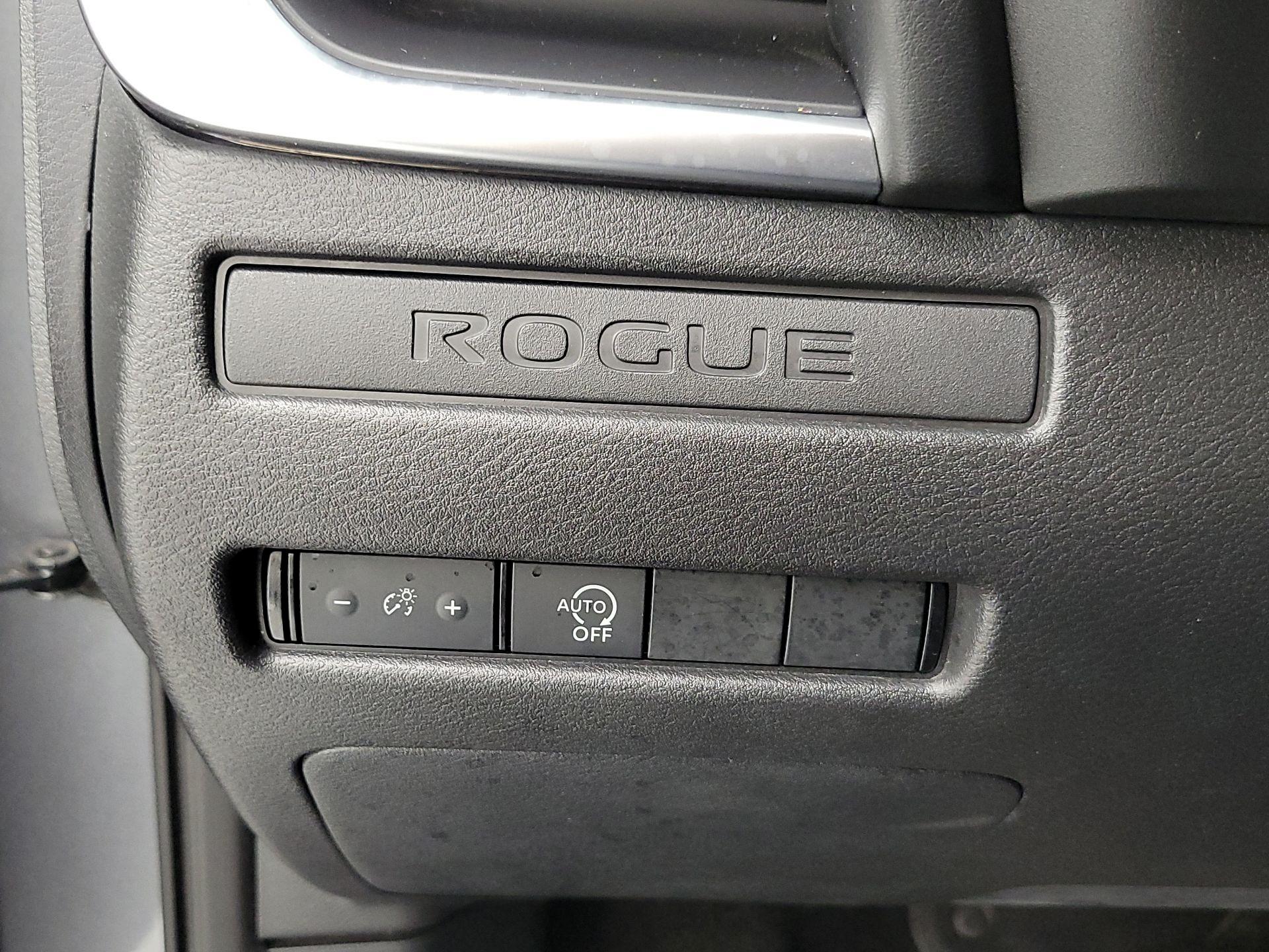 Thumbnail: 2023 Nissan Rogue - 13