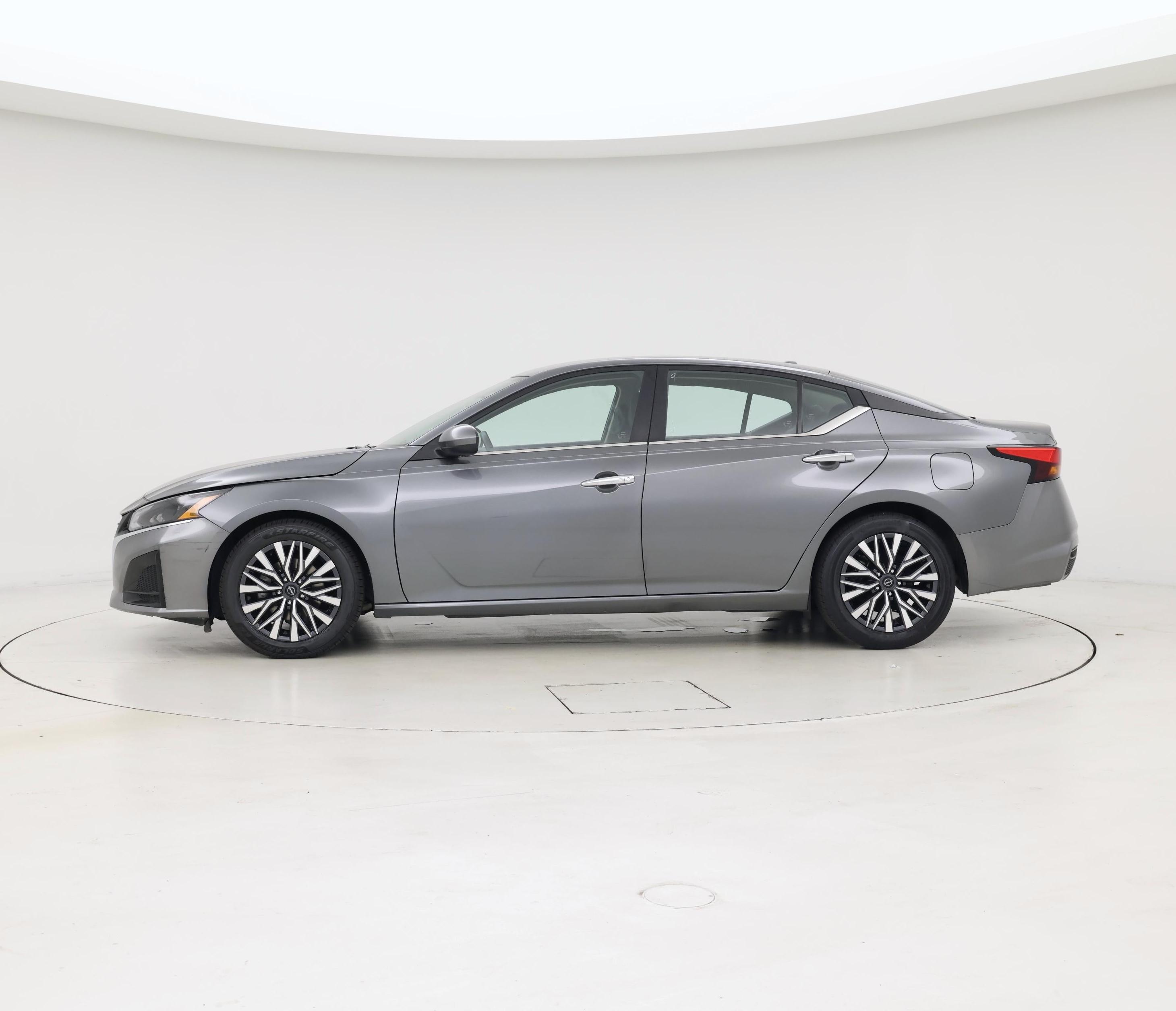 Thumbnail: 2023 Nissan Altima - 3