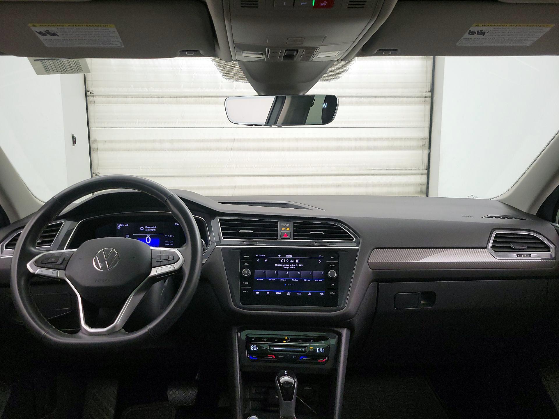 Thumbnail: 2022 Volkswagen Tiguan - 9