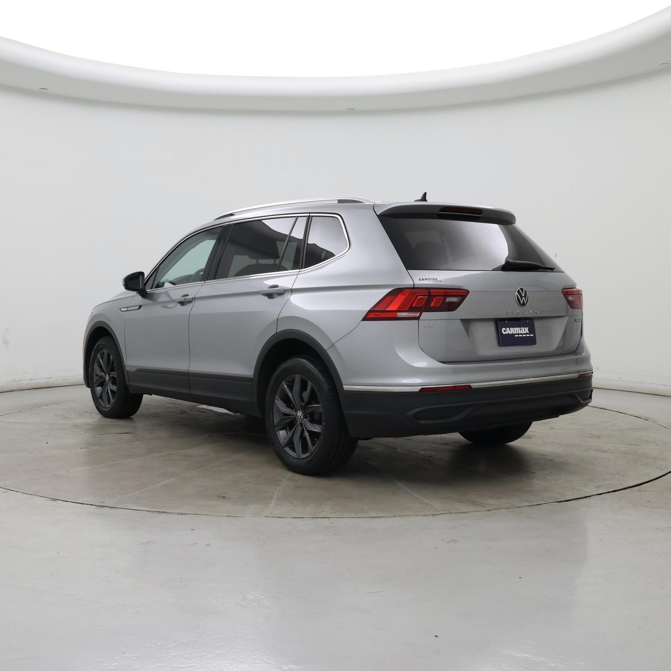 Thumbnail: 2022 Volkswagen Tiguan - 2