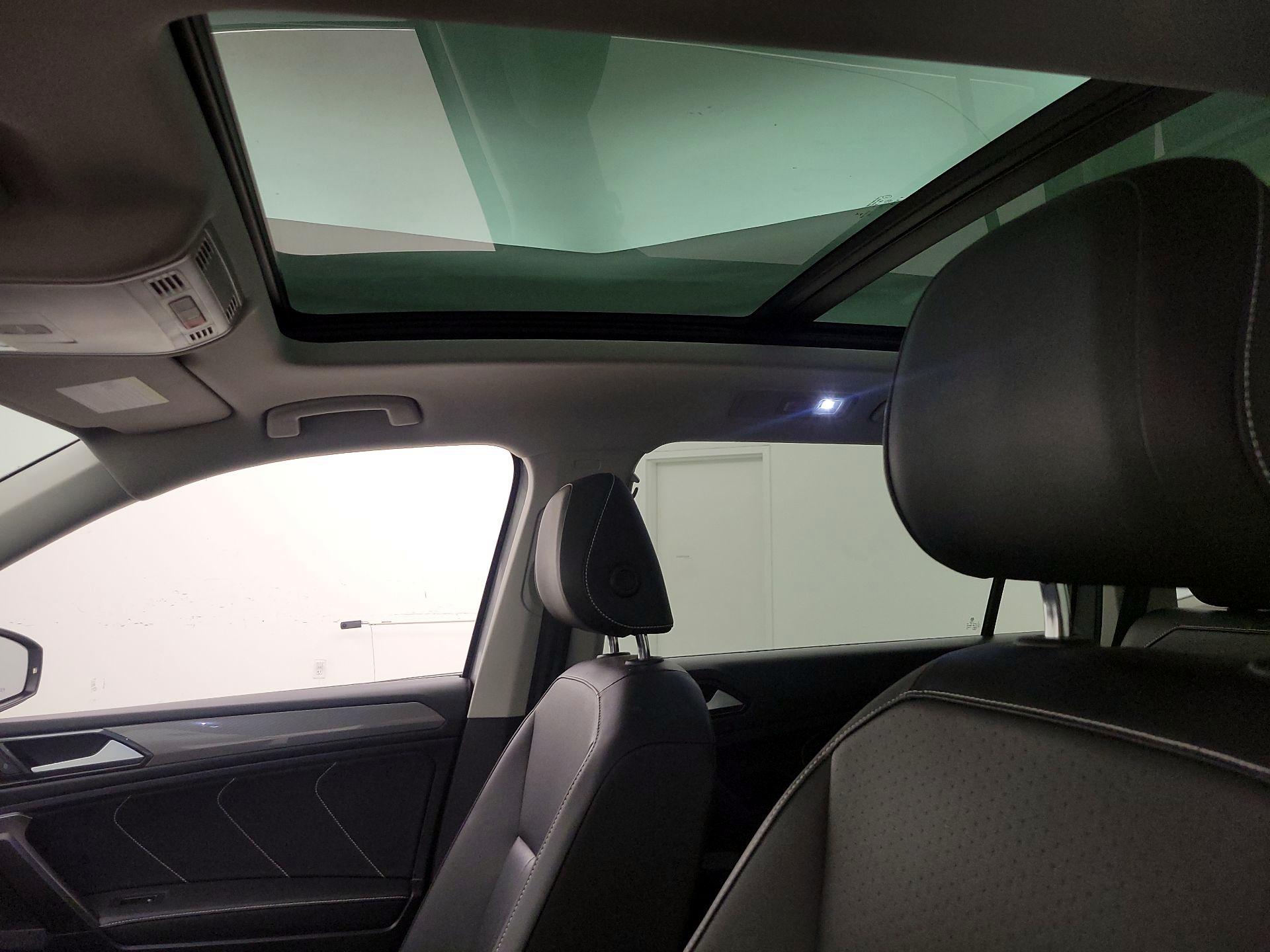 Thumbnail: 2022 Volkswagen Tiguan - 19