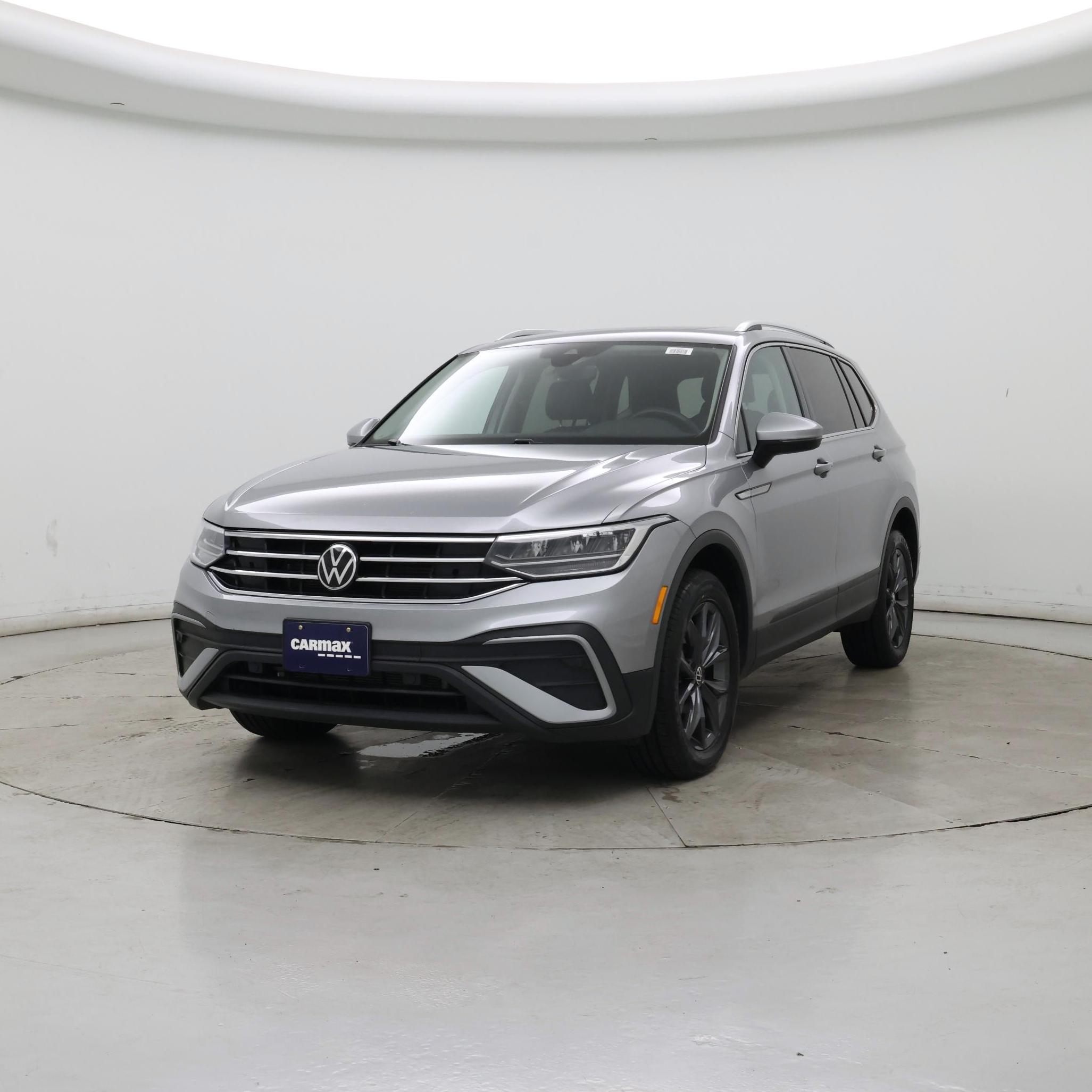 Thumbnail: 2022 Volkswagen Tiguan - 4