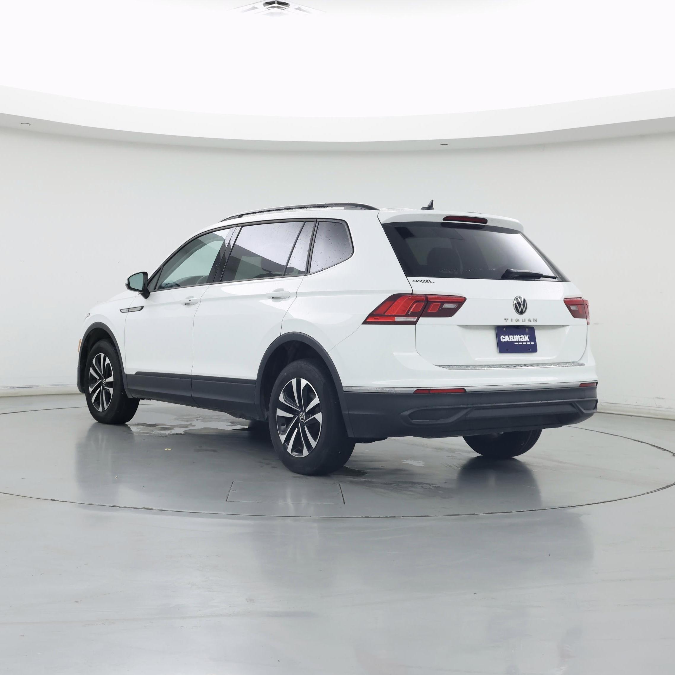 Thumbnail: 2022 Volkswagen Tiguan - 2