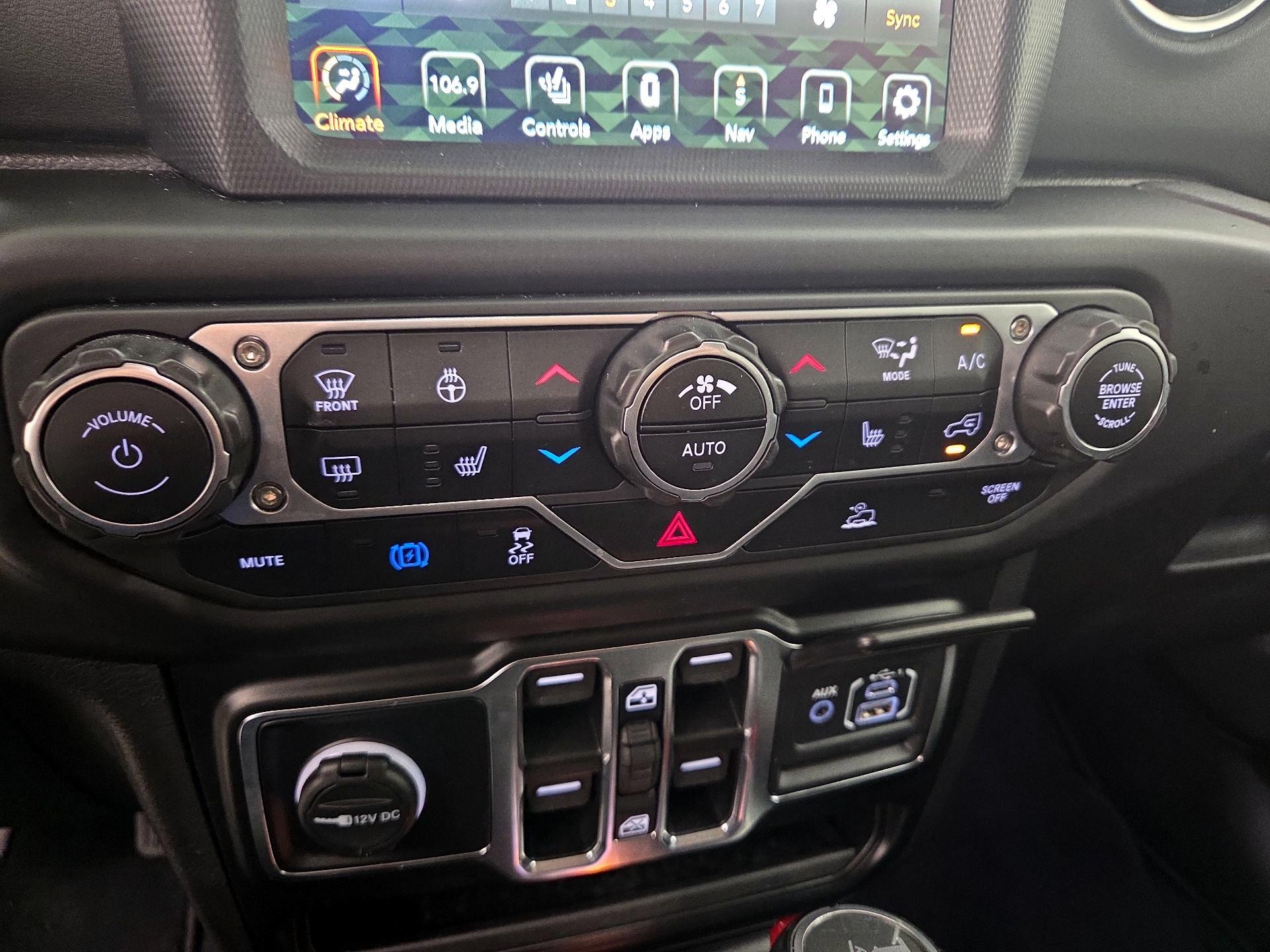 Thumbnail: 2021 Jeep Wrangler - 17