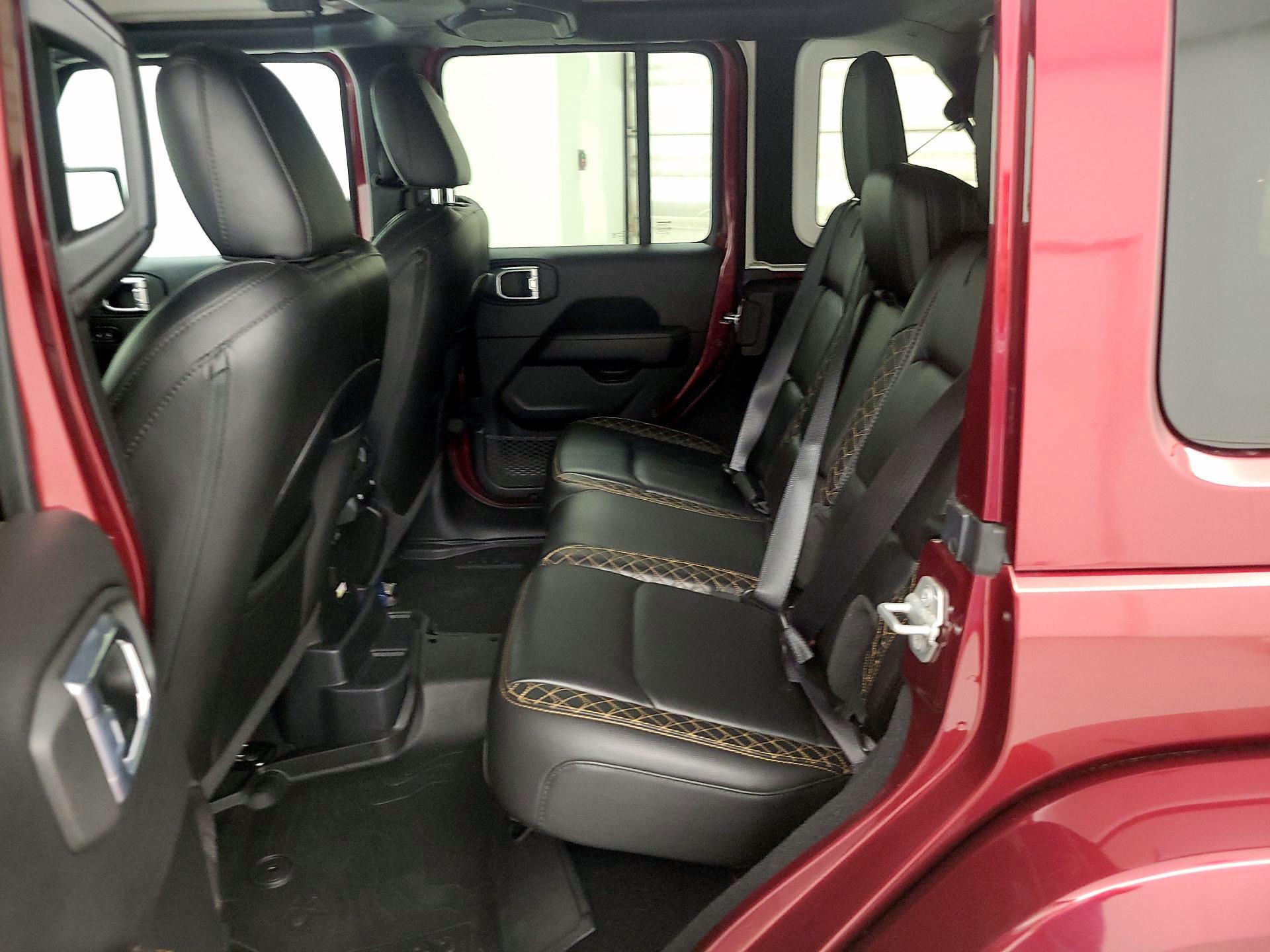 Thumbnail: 2021 Jeep Wrangler - 20