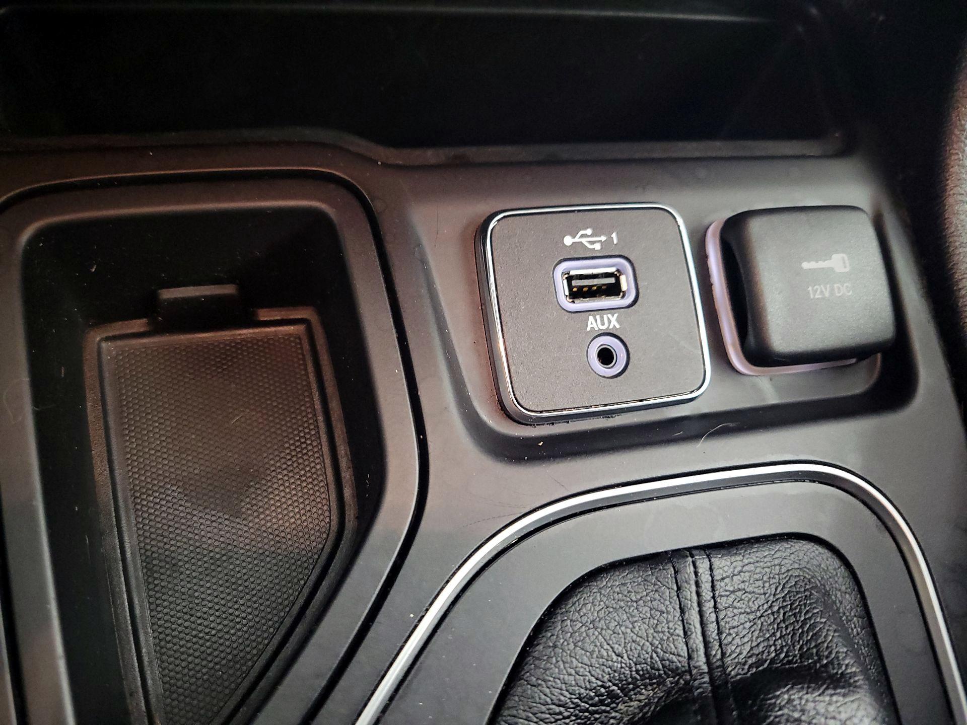 Thumbnail: 2022 Jeep Cherokee - 18