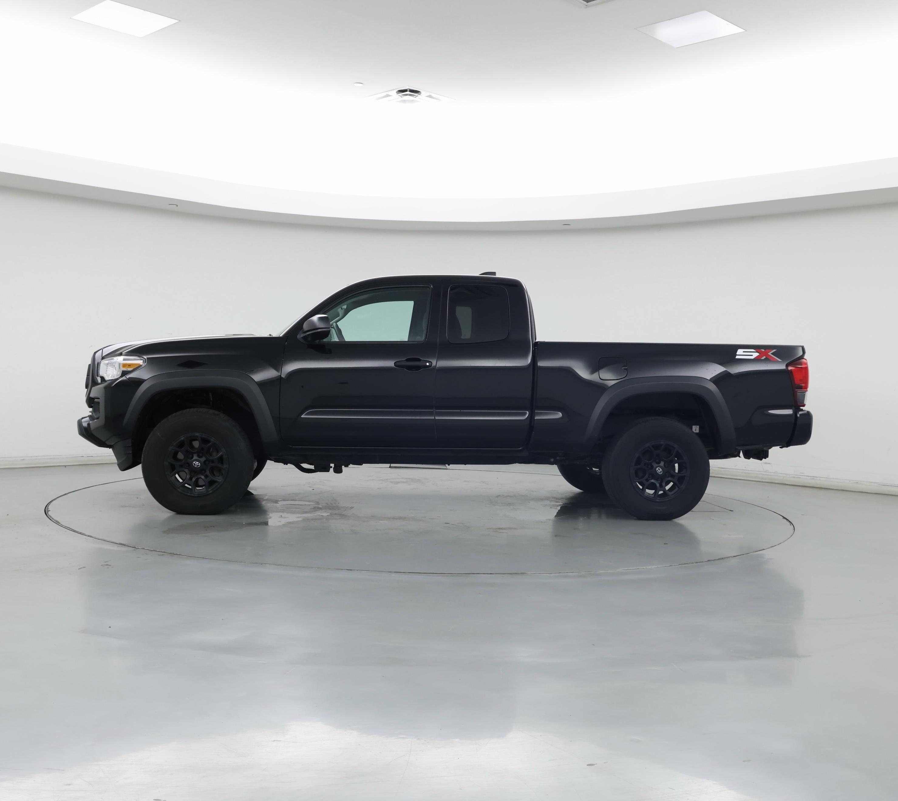 Thumbnail: 2022 Toyota Tacoma - 3