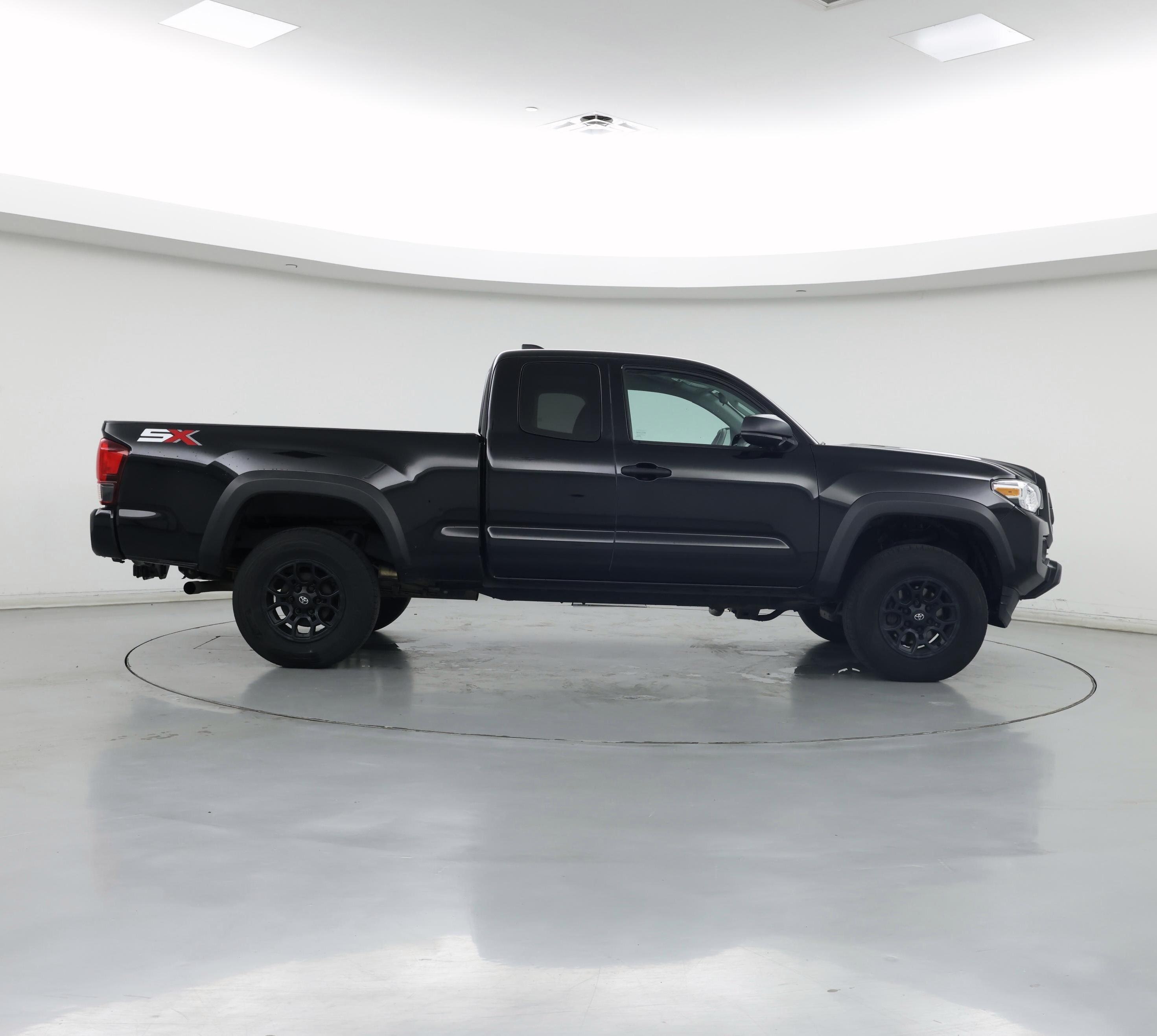 Thumbnail: 2022 Toyota Tacoma - 7