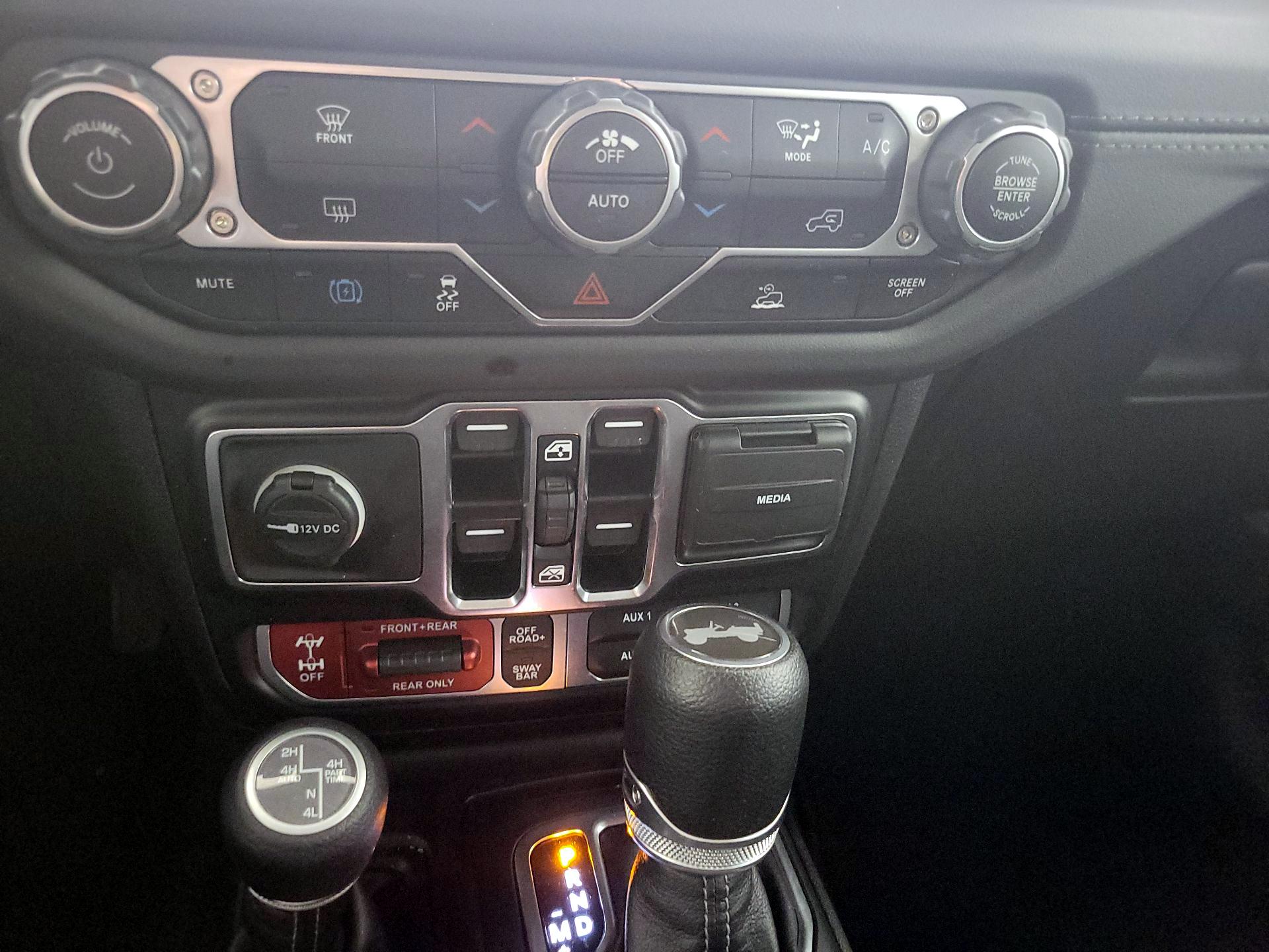 Thumbnail: 2024 Jeep Wrangler - 16