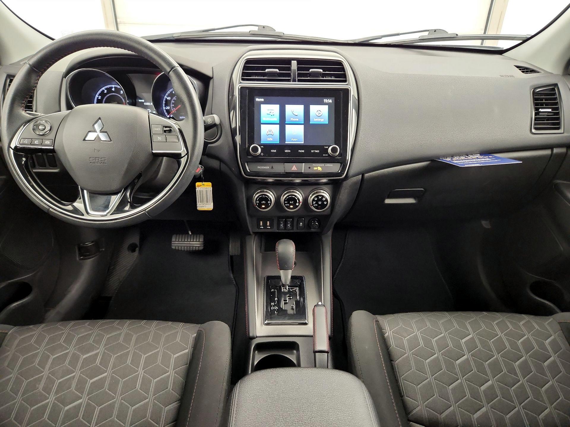 Thumbnail: 2023 Mitsubishi Outlander Sport - 9