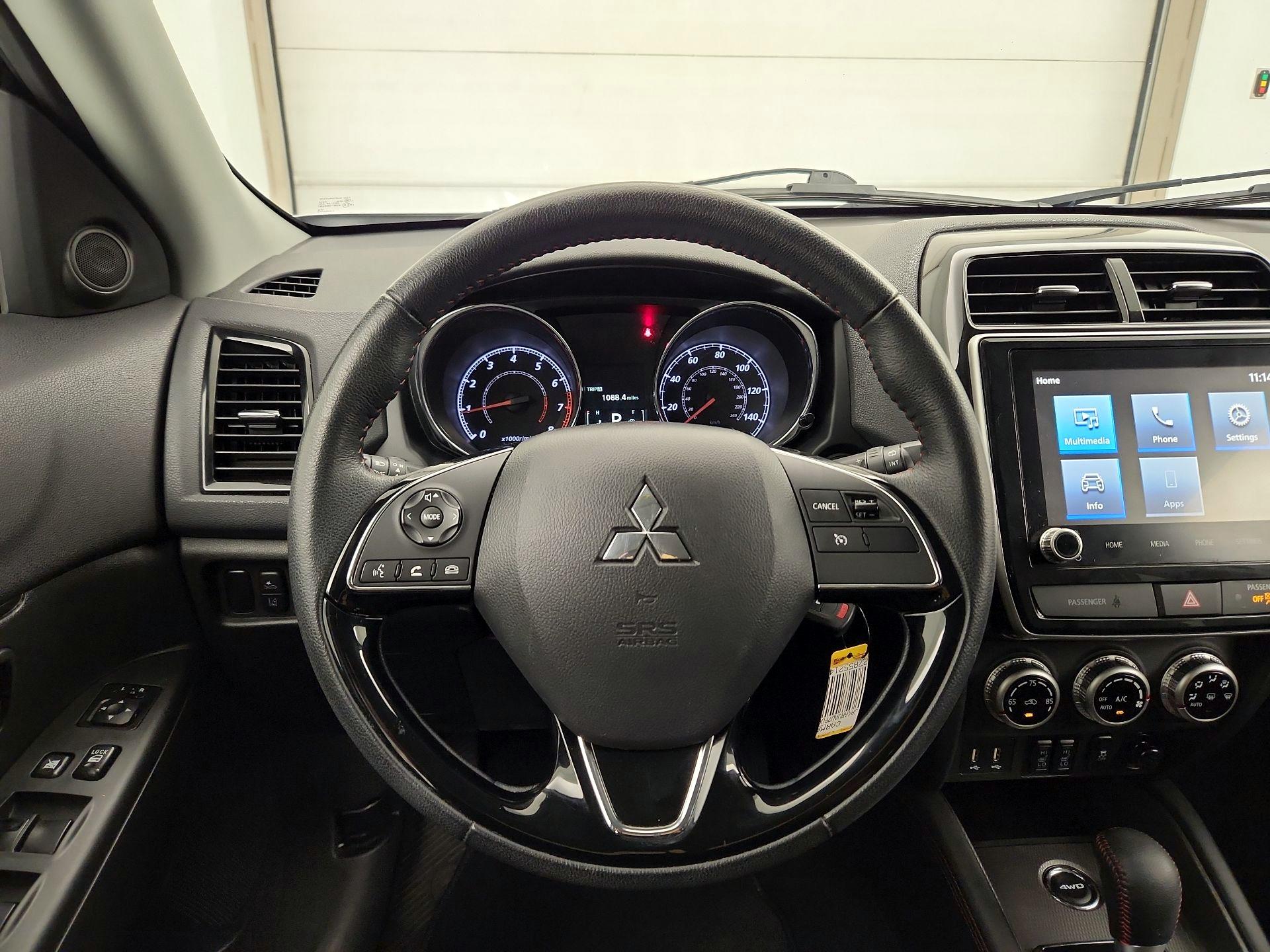 Thumbnail: 2023 Mitsubishi Outlander Sport - 10
