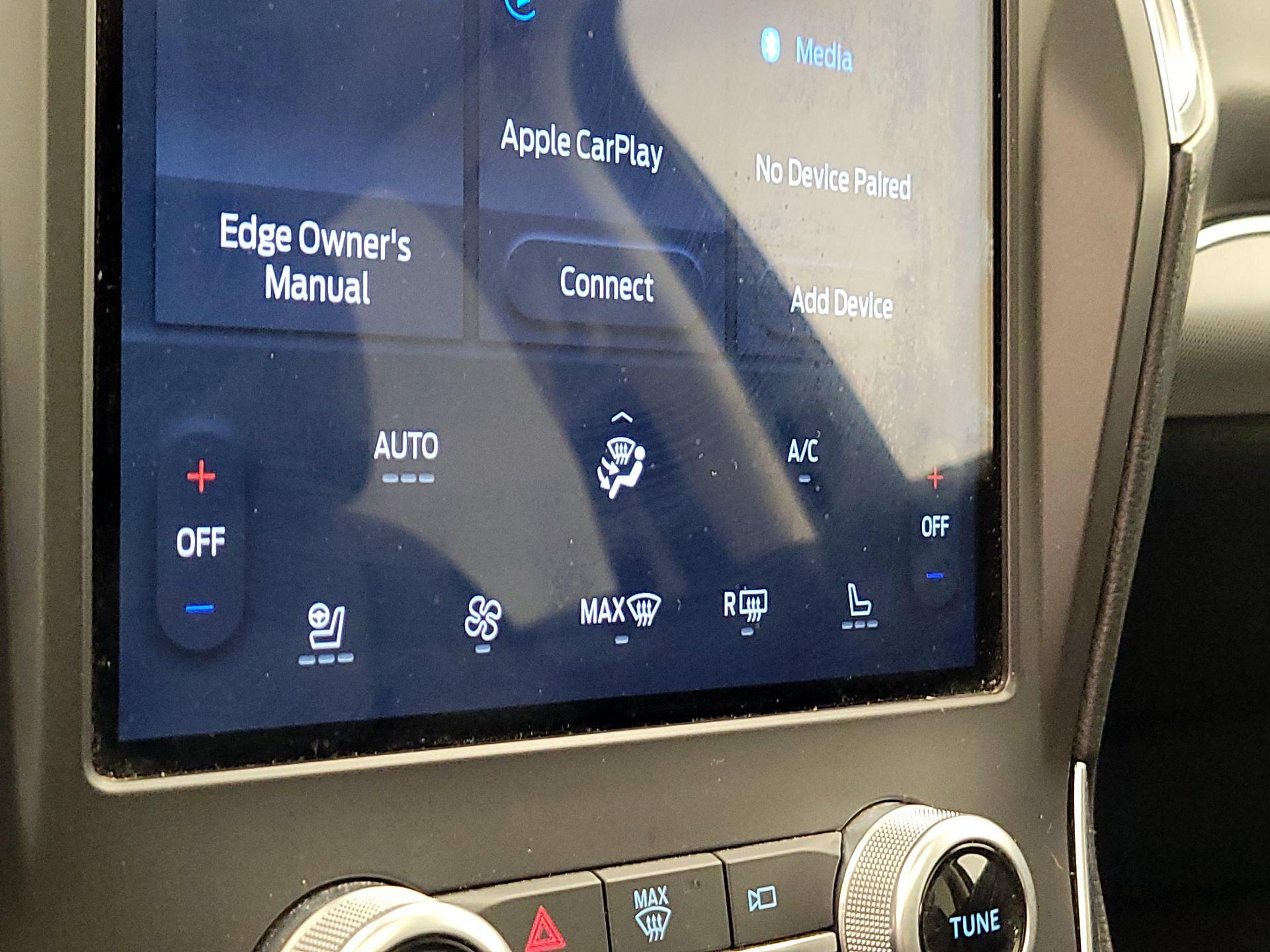 Thumbnail: 2021 Ford Edge - 16