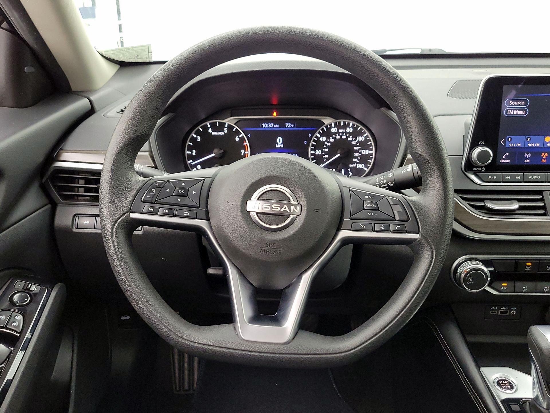 Thumbnail: 2023 Nissan Altima - 10