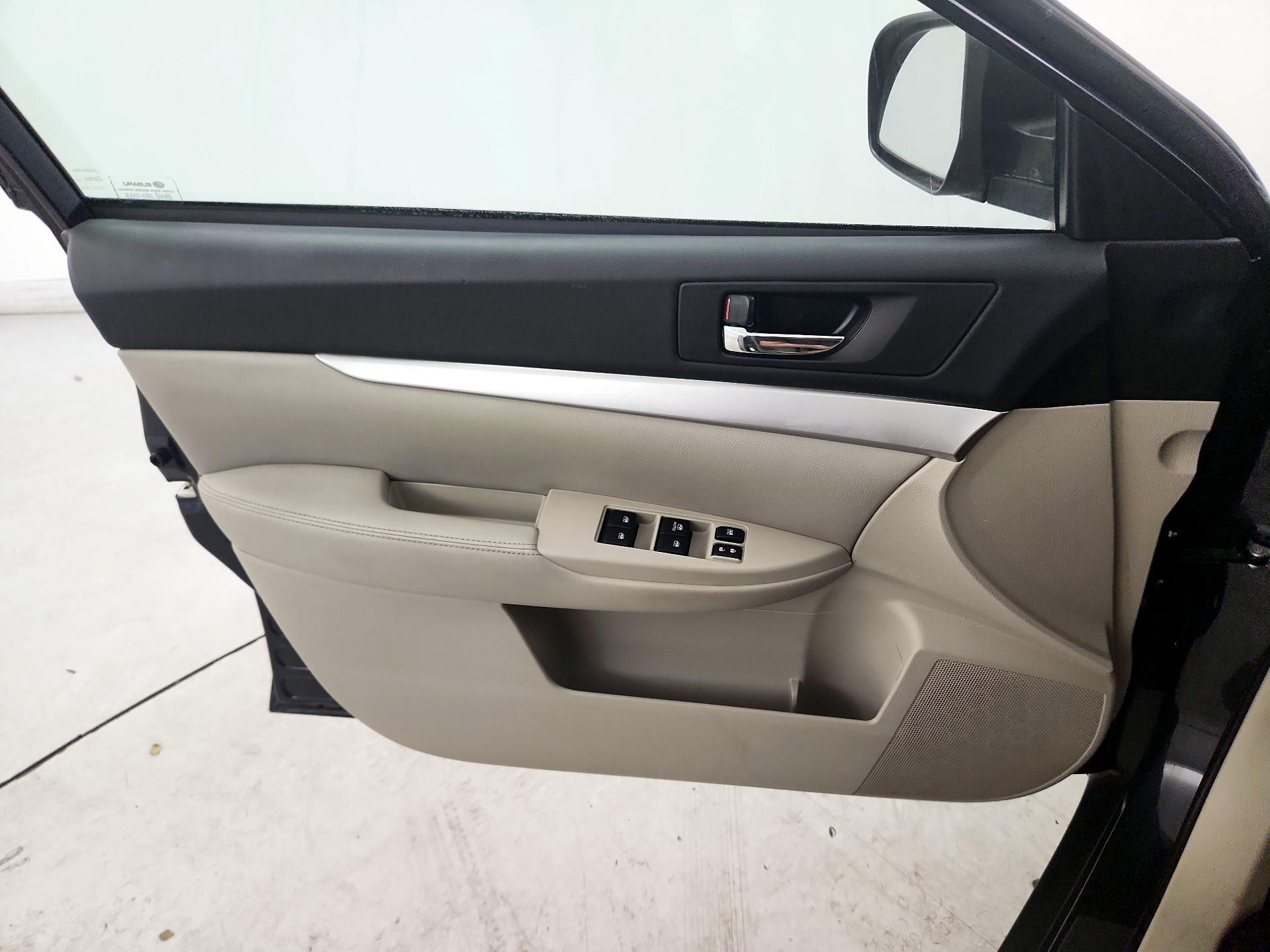 Thumbnail: 2014 Subaru Outback - 12