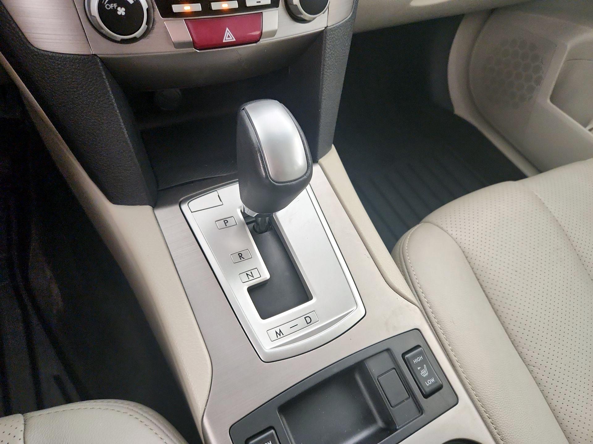 Thumbnail: 2014 Subaru Outback - 16