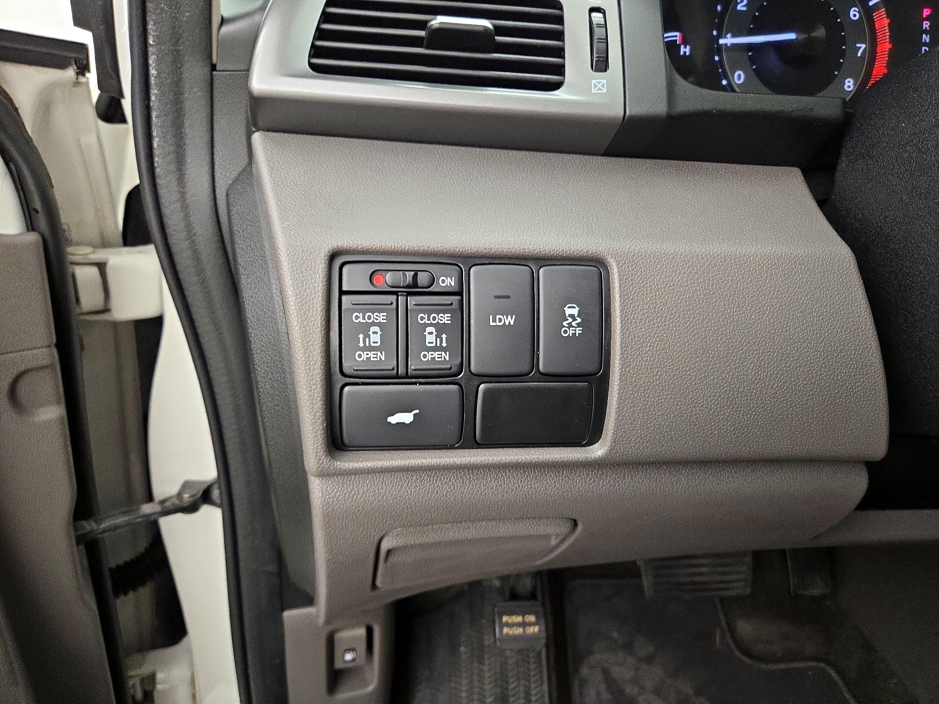 Thumbnail: 2015 Honda Odyssey - 13