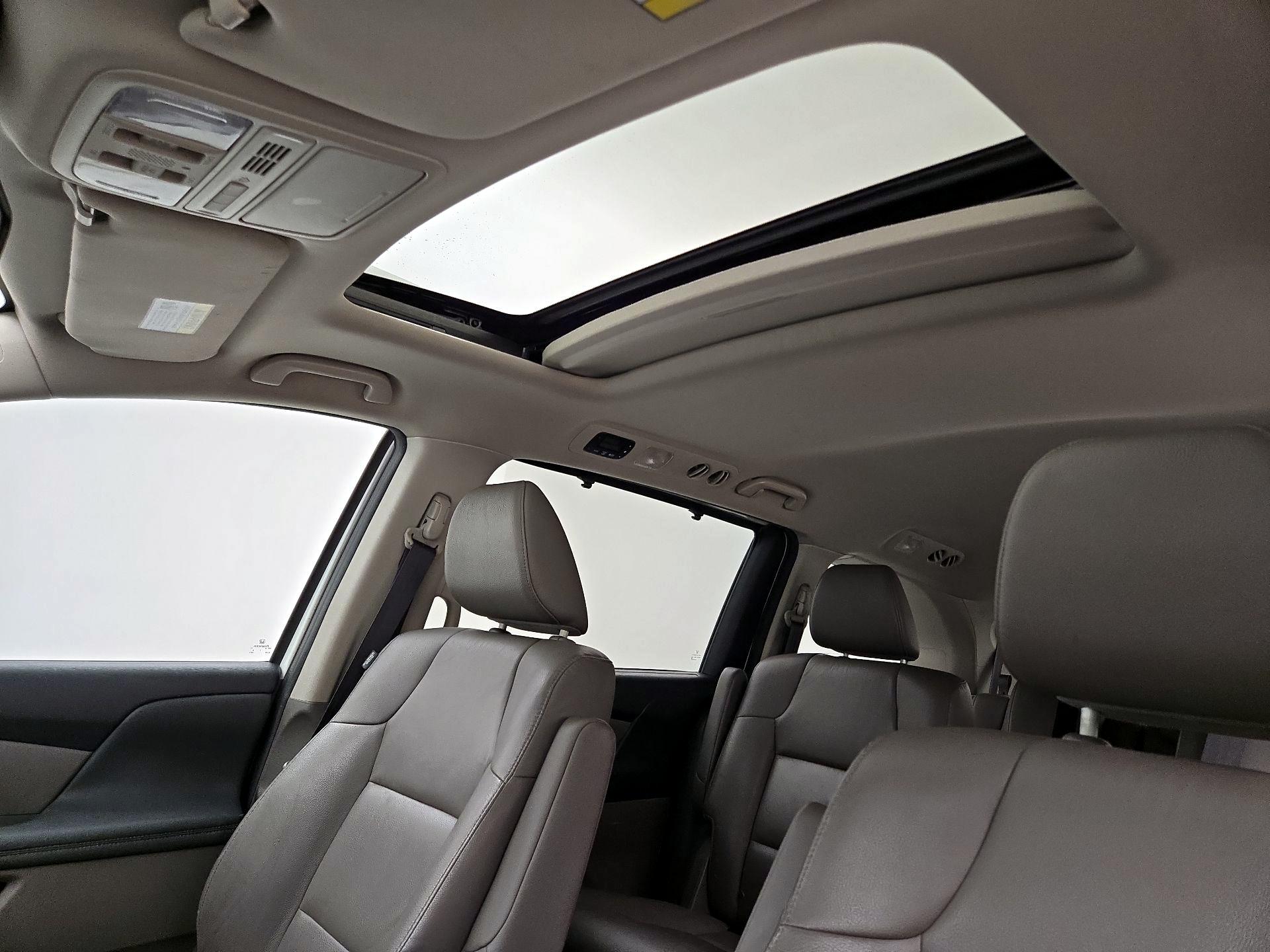 Thumbnail: 2015 Honda Odyssey - 20
