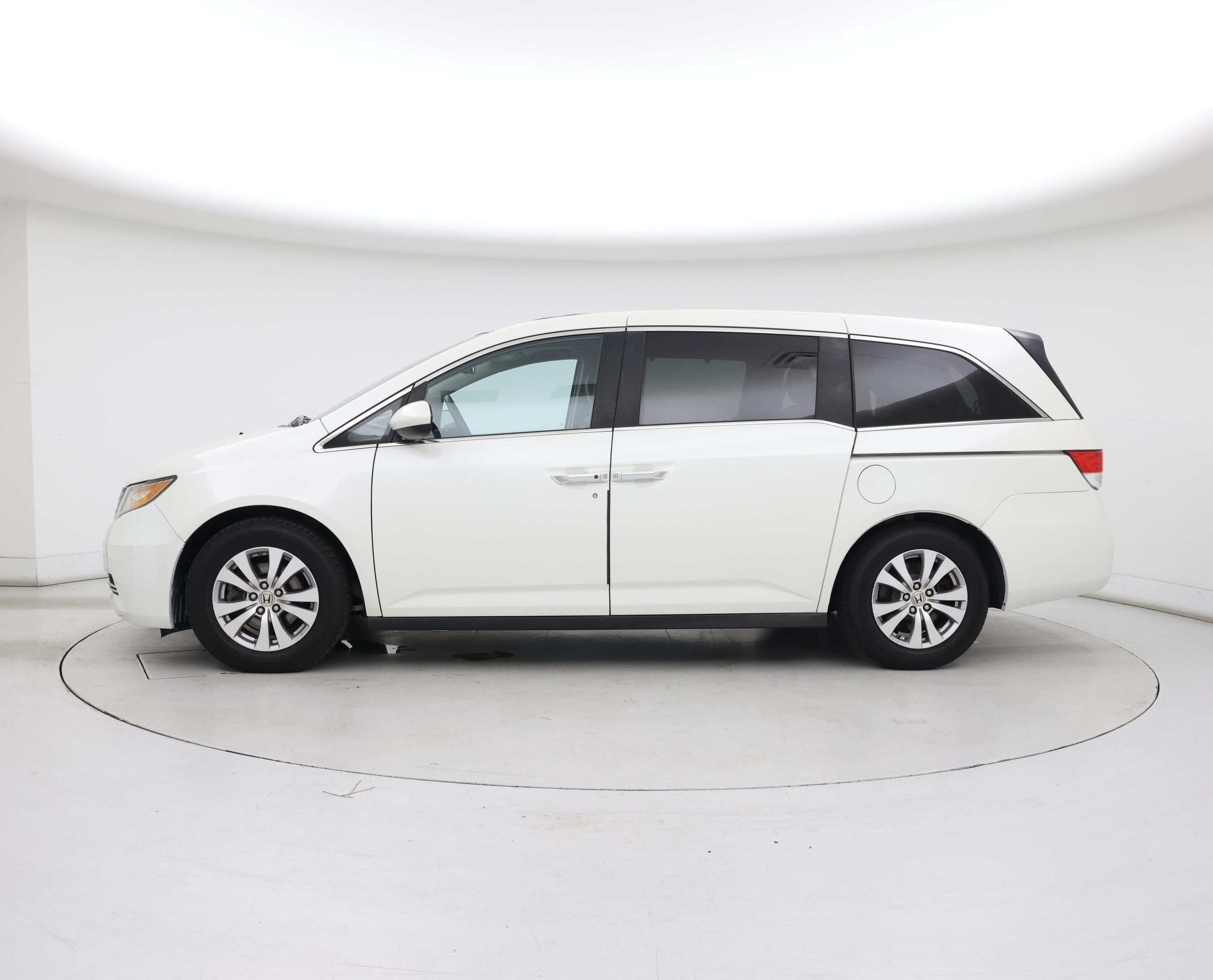 Thumbnail: 2015 Honda Odyssey - 3