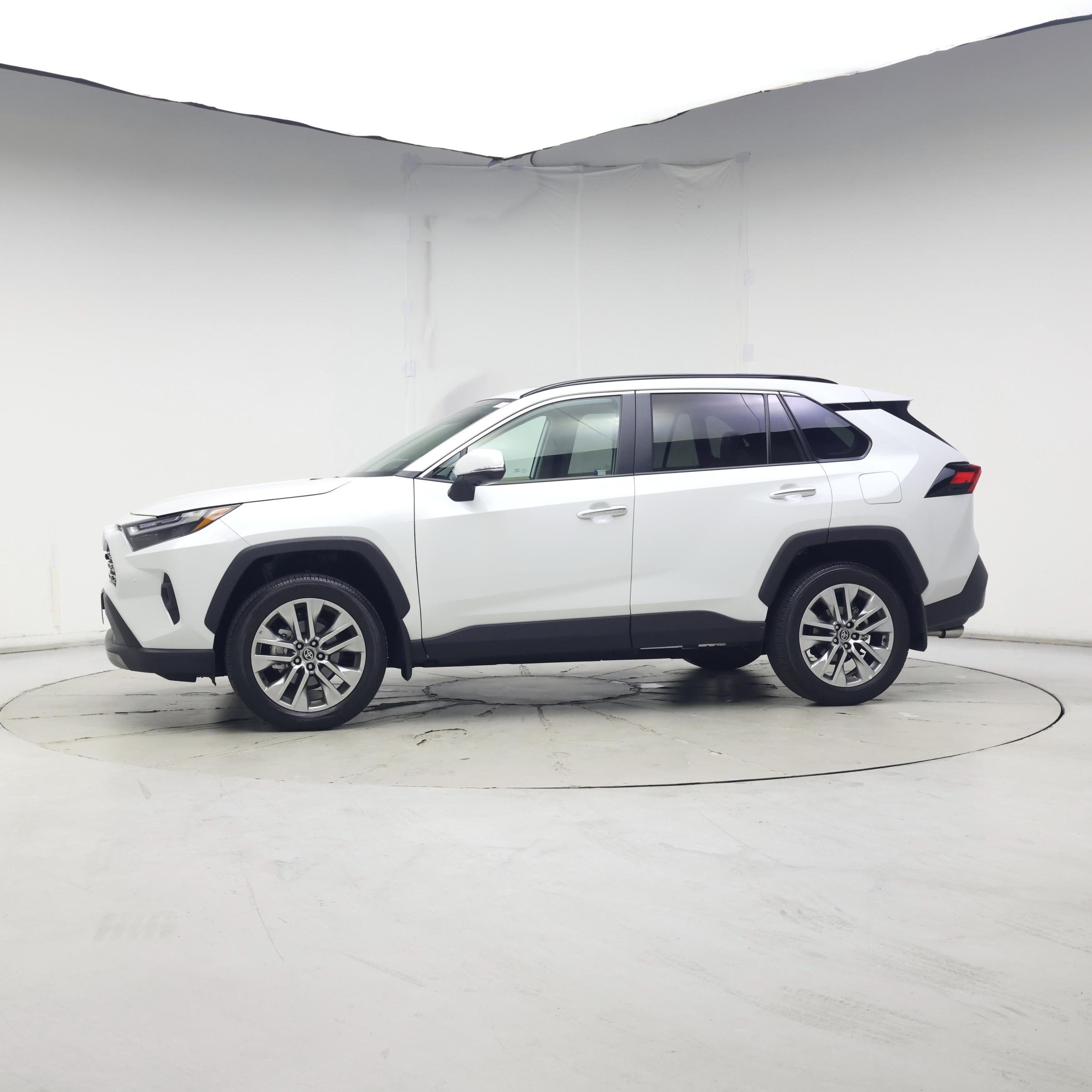 Thumbnail: 2025 Toyota RAV4 - 3