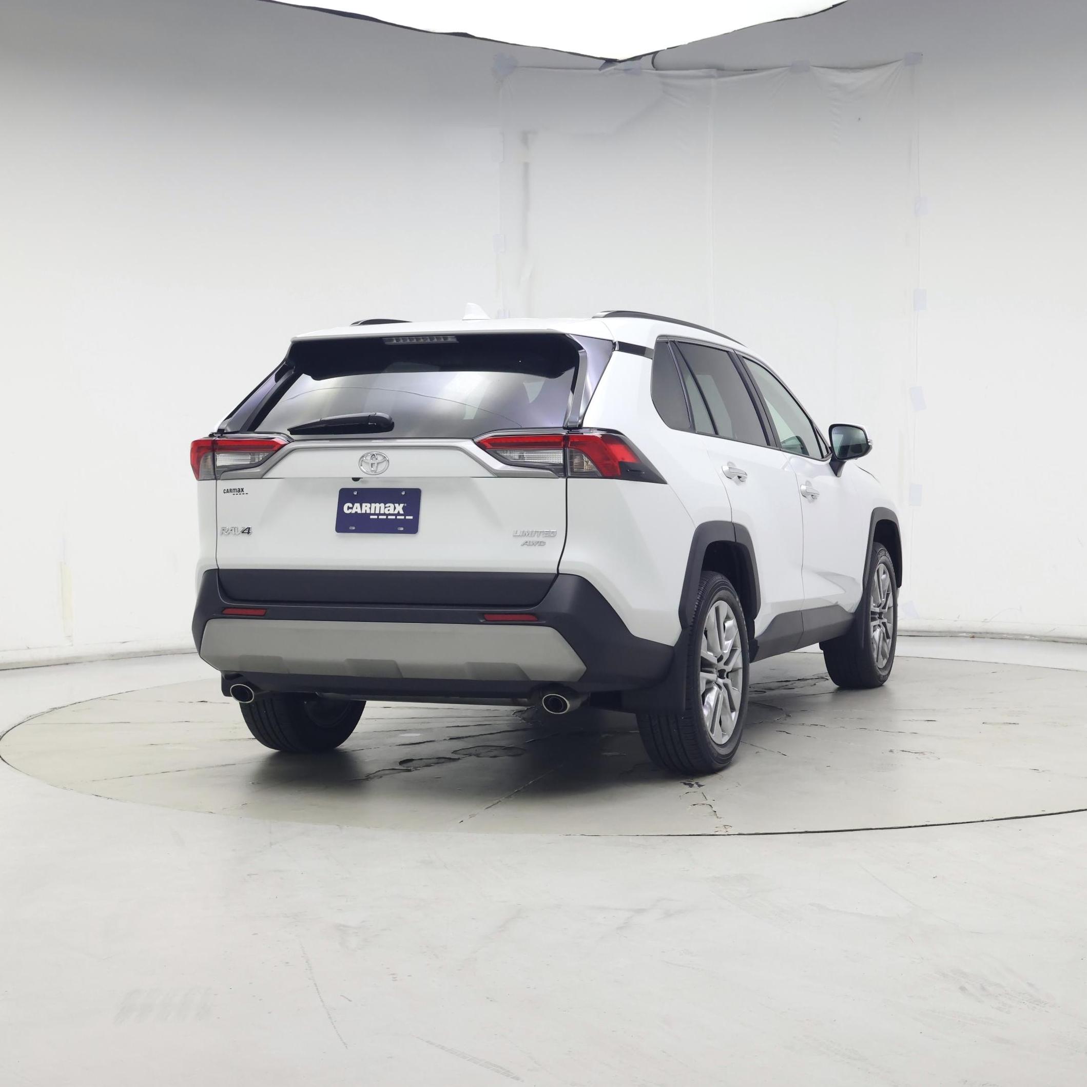 Thumbnail: 2025 Toyota RAV4 - 8