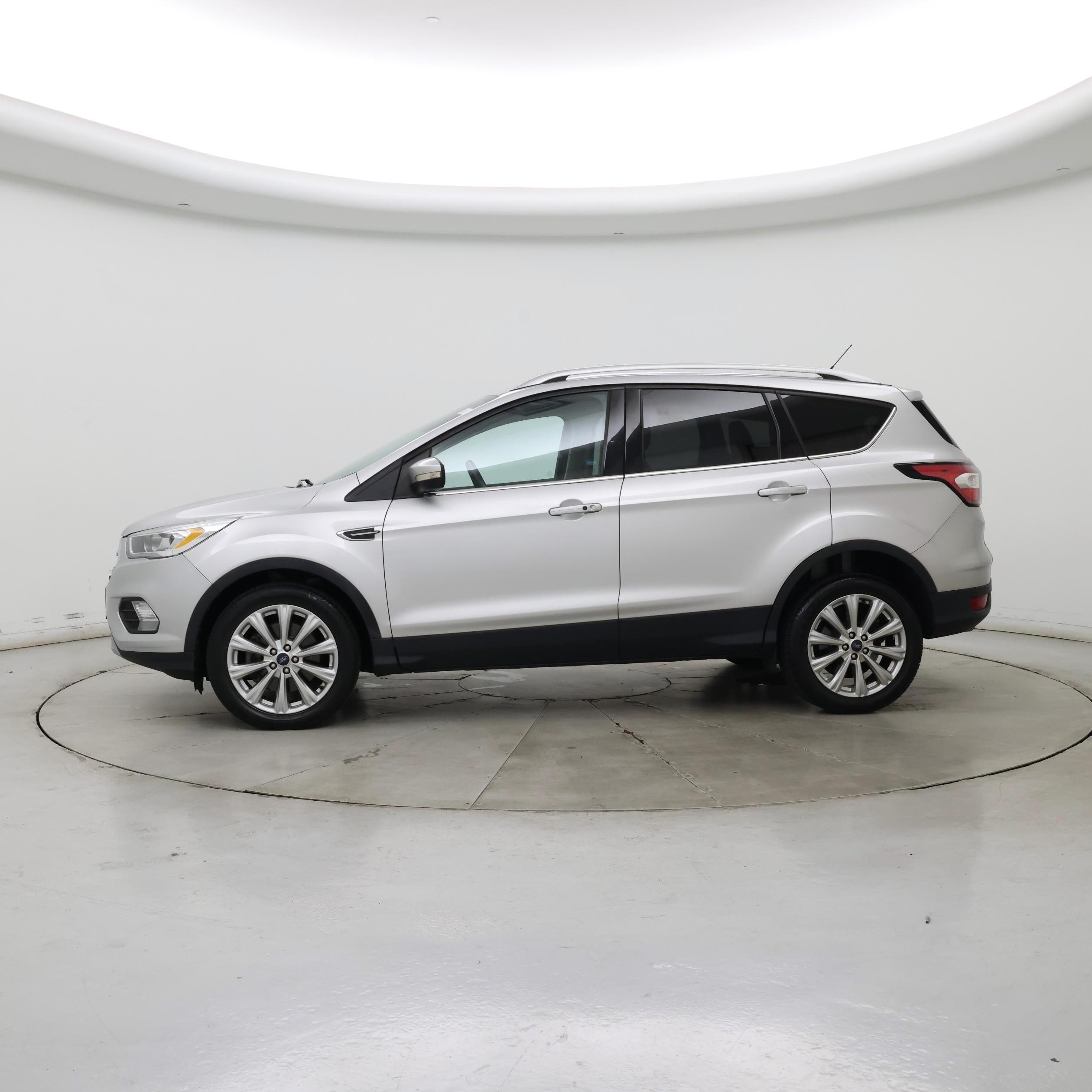 Thumbnail: 2017 Ford Escape - 3