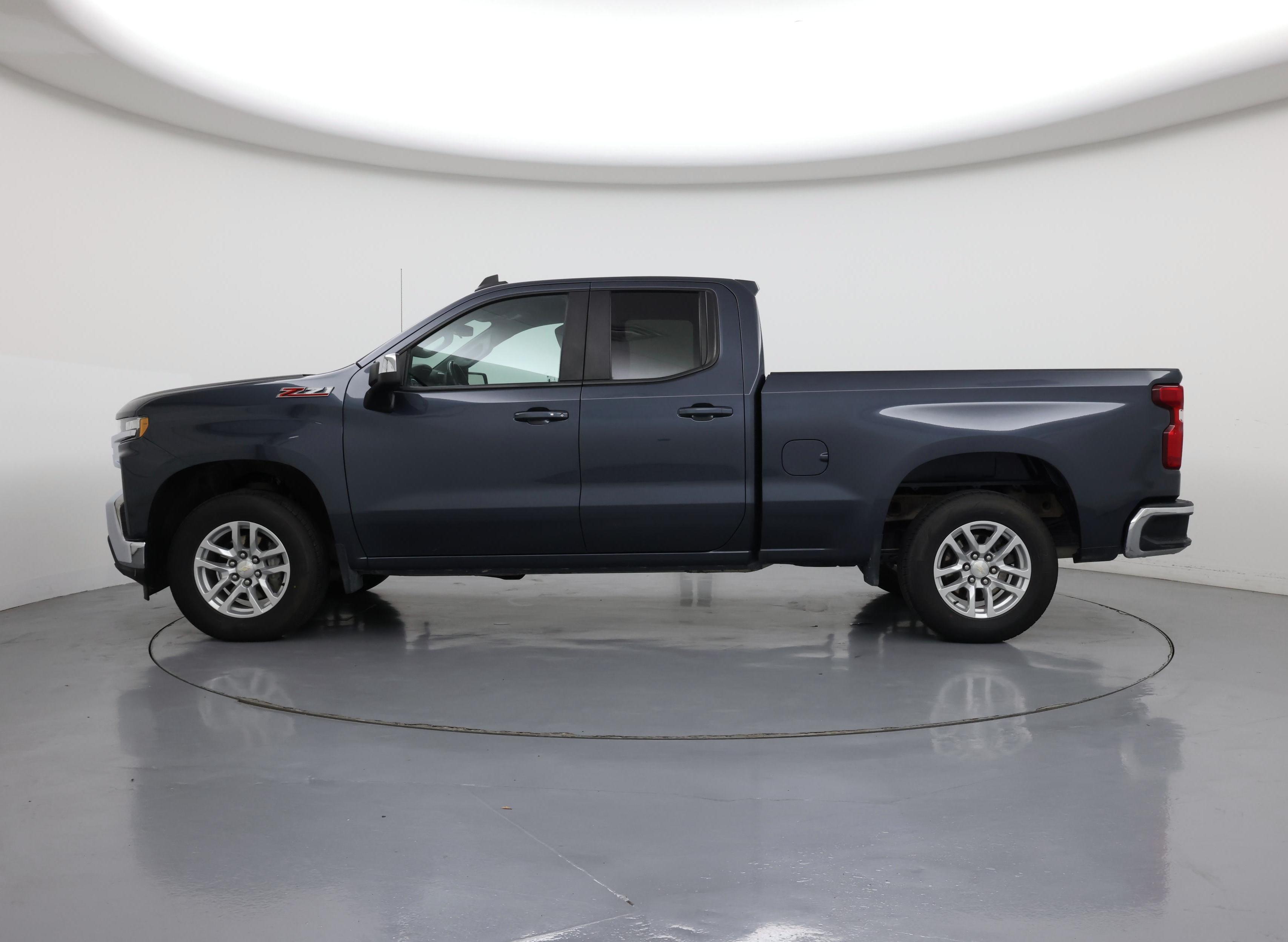 Thumbnail: 2020 Chevrolet Silverado 1500 - 3