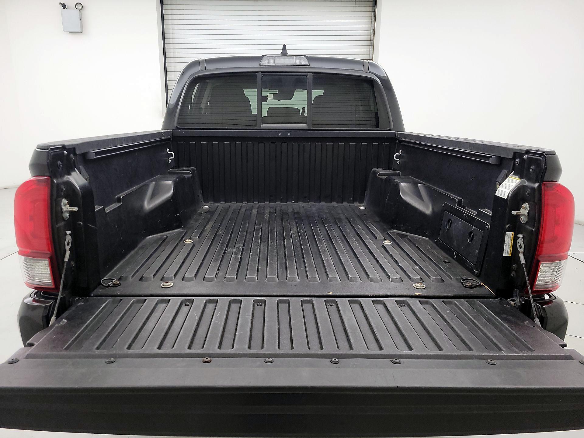 Thumbnail: 2022 Toyota Tacoma - 20
