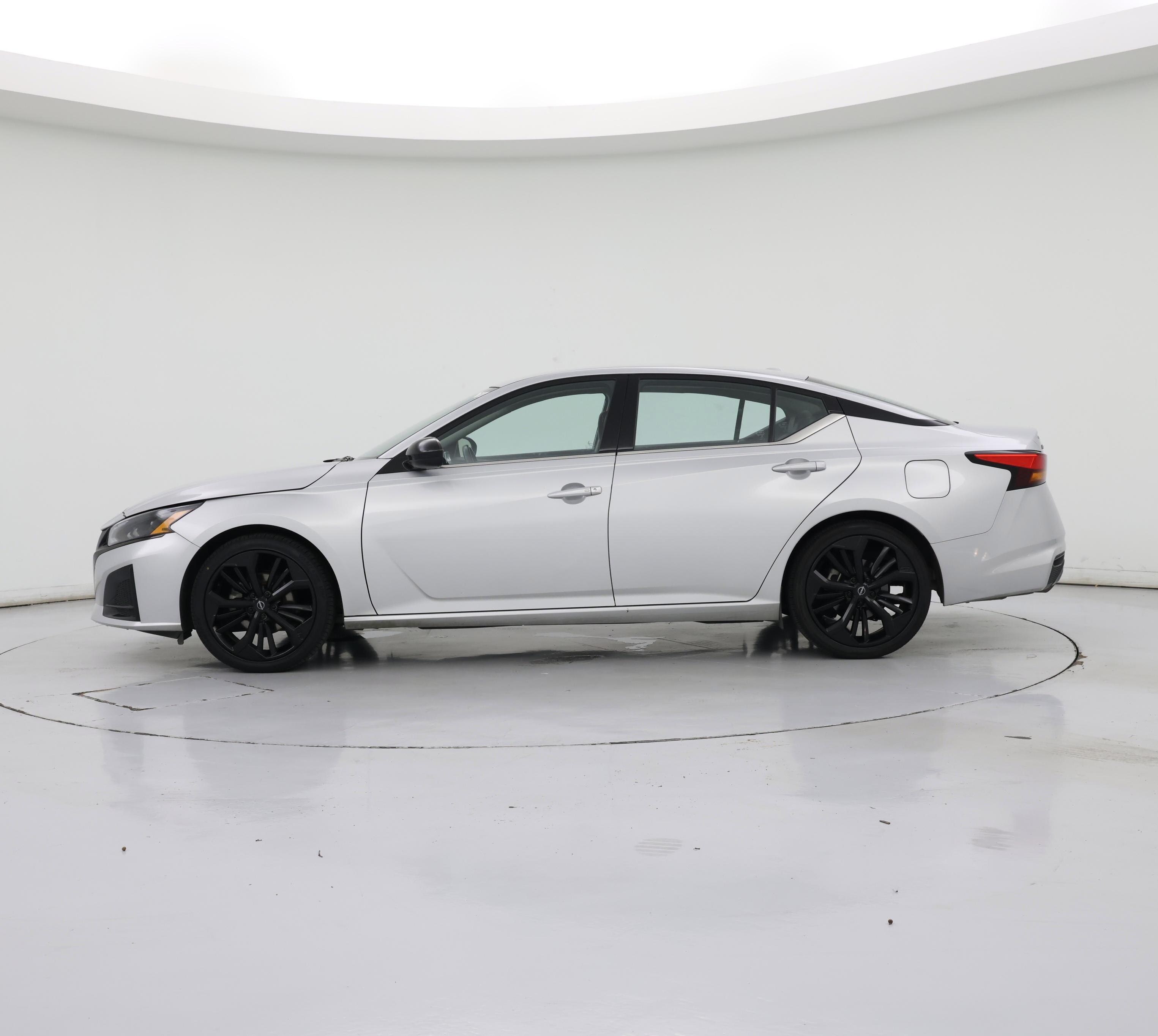 Thumbnail: 2023 Nissan Altima - 3