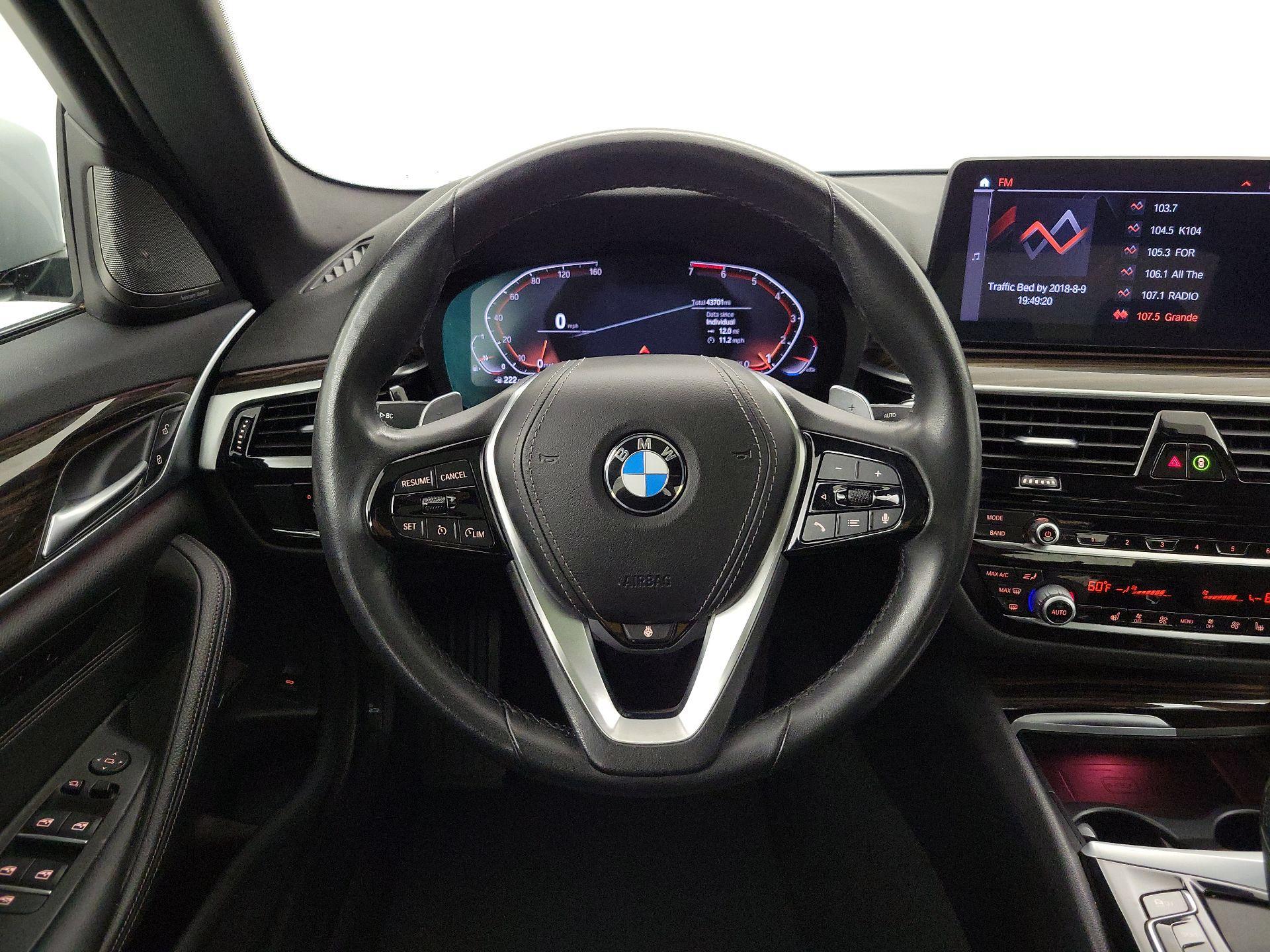 Thumbnail: 2021 BMW 5 Series - 10