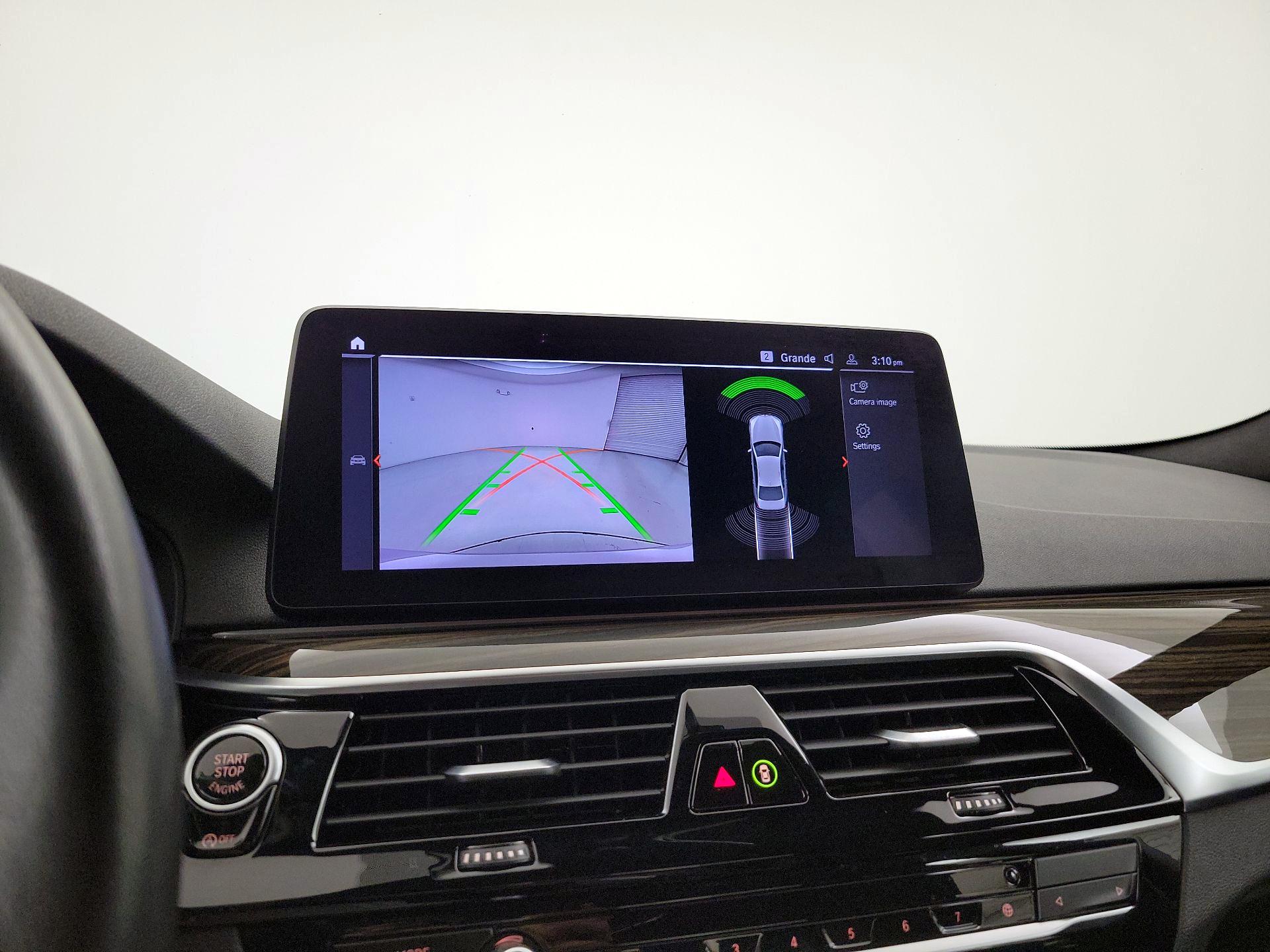 Thumbnail: 2021 BMW 5 Series - 14