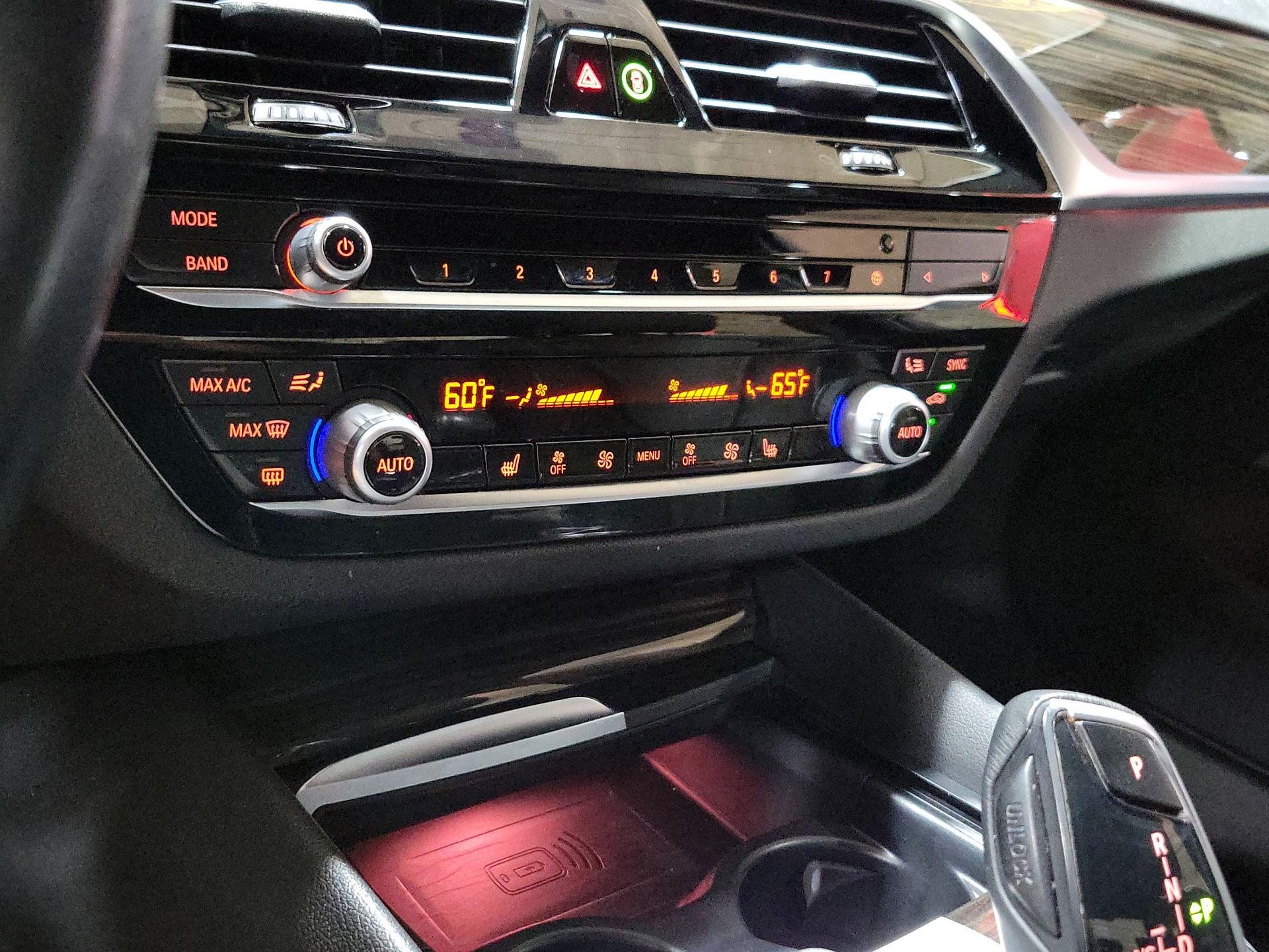 Thumbnail: 2021 BMW 5 Series - 16