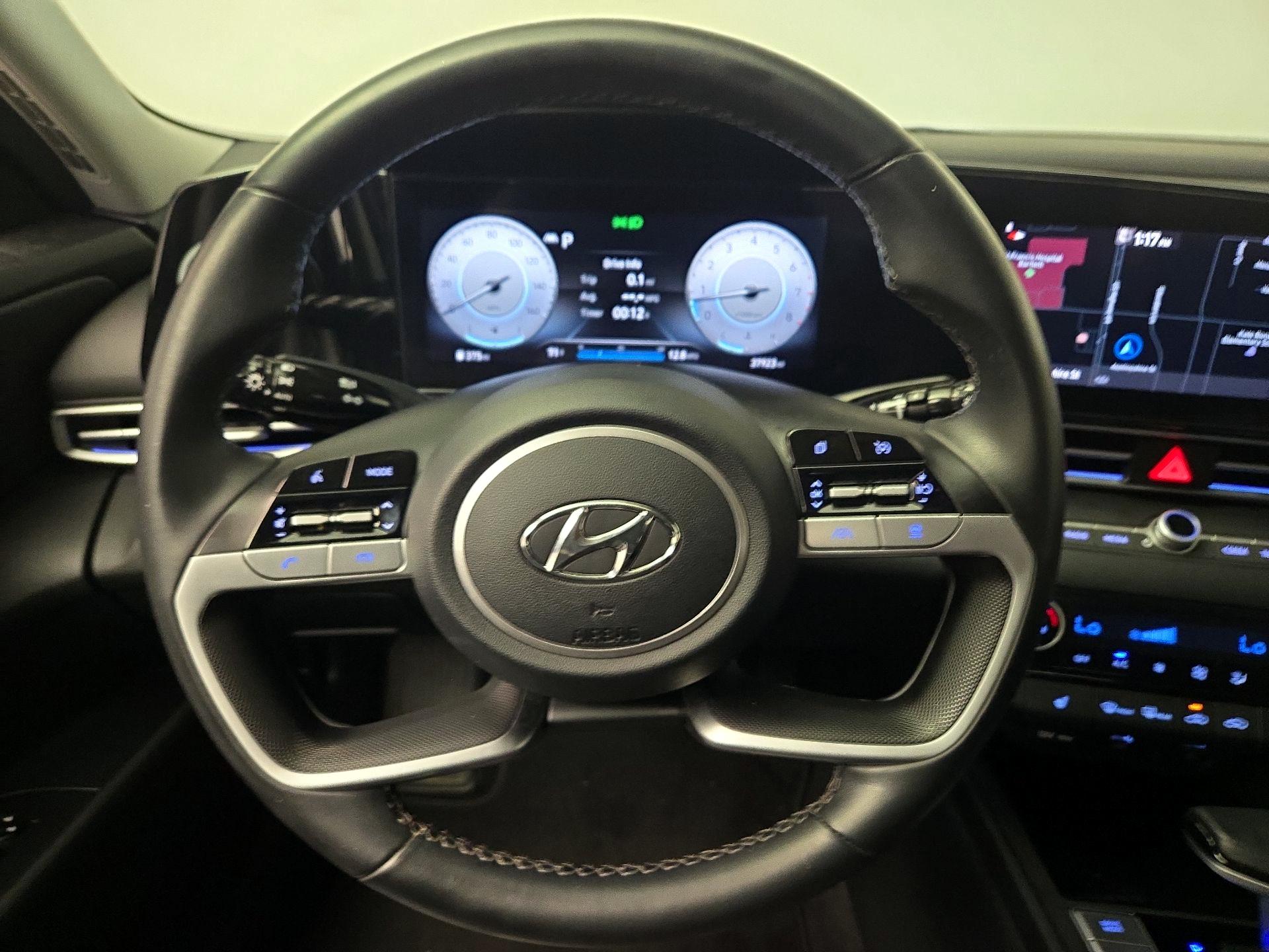 Thumbnail: 2022 Hyundai Elantra - 10