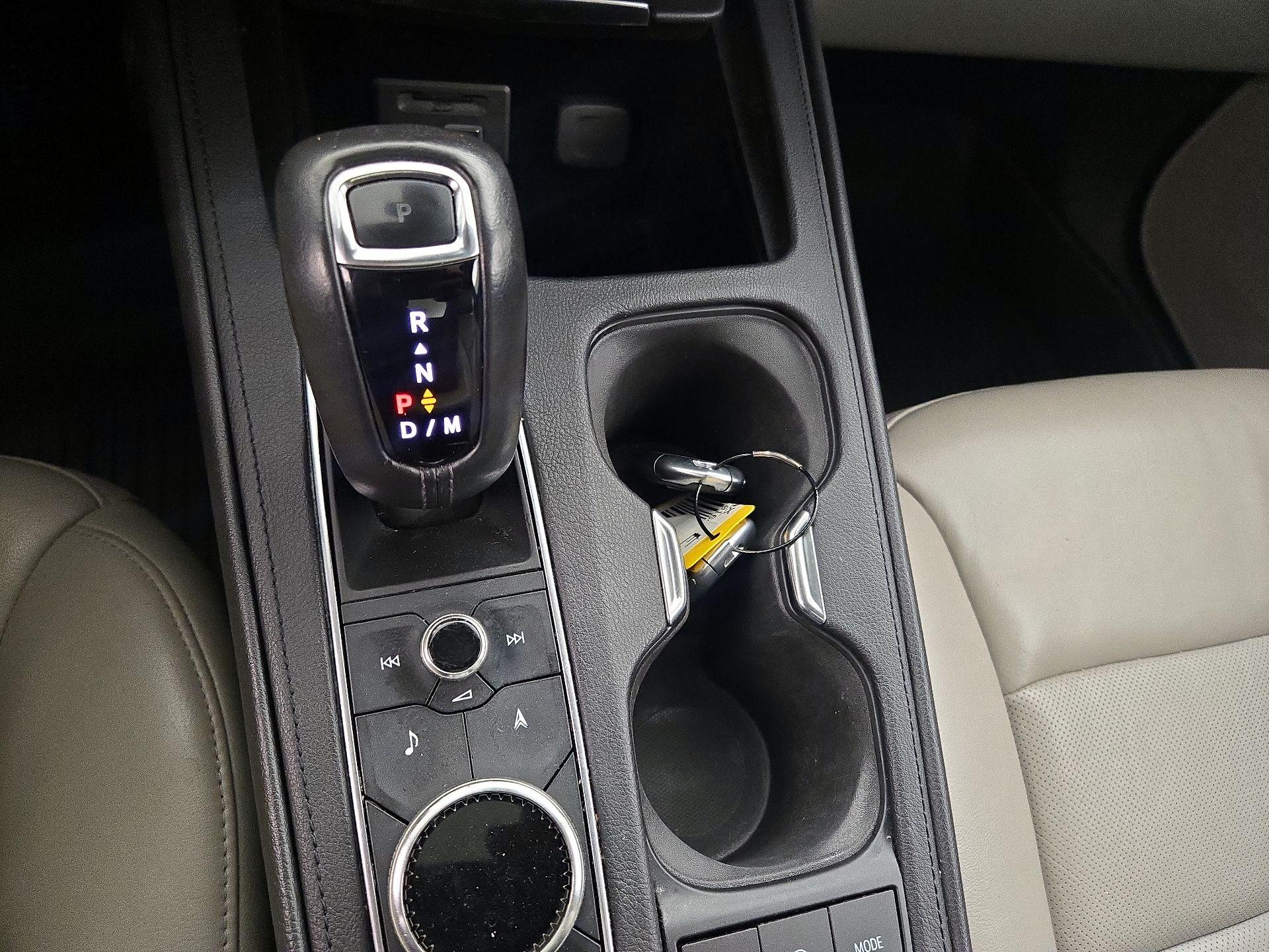 Thumbnail: 2019 Cadillac XT4 - 18