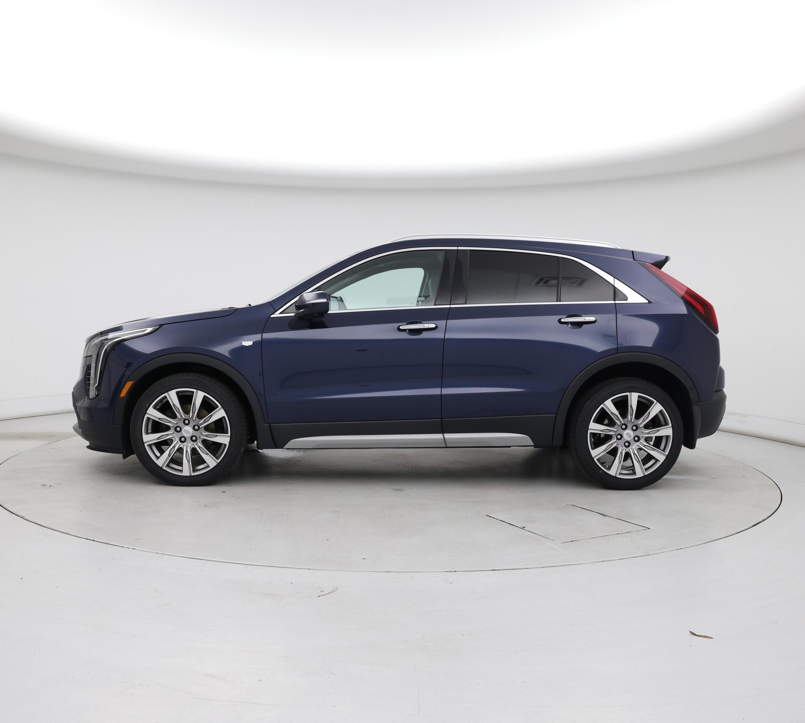 Thumbnail: 2019 Cadillac XT4 - 3