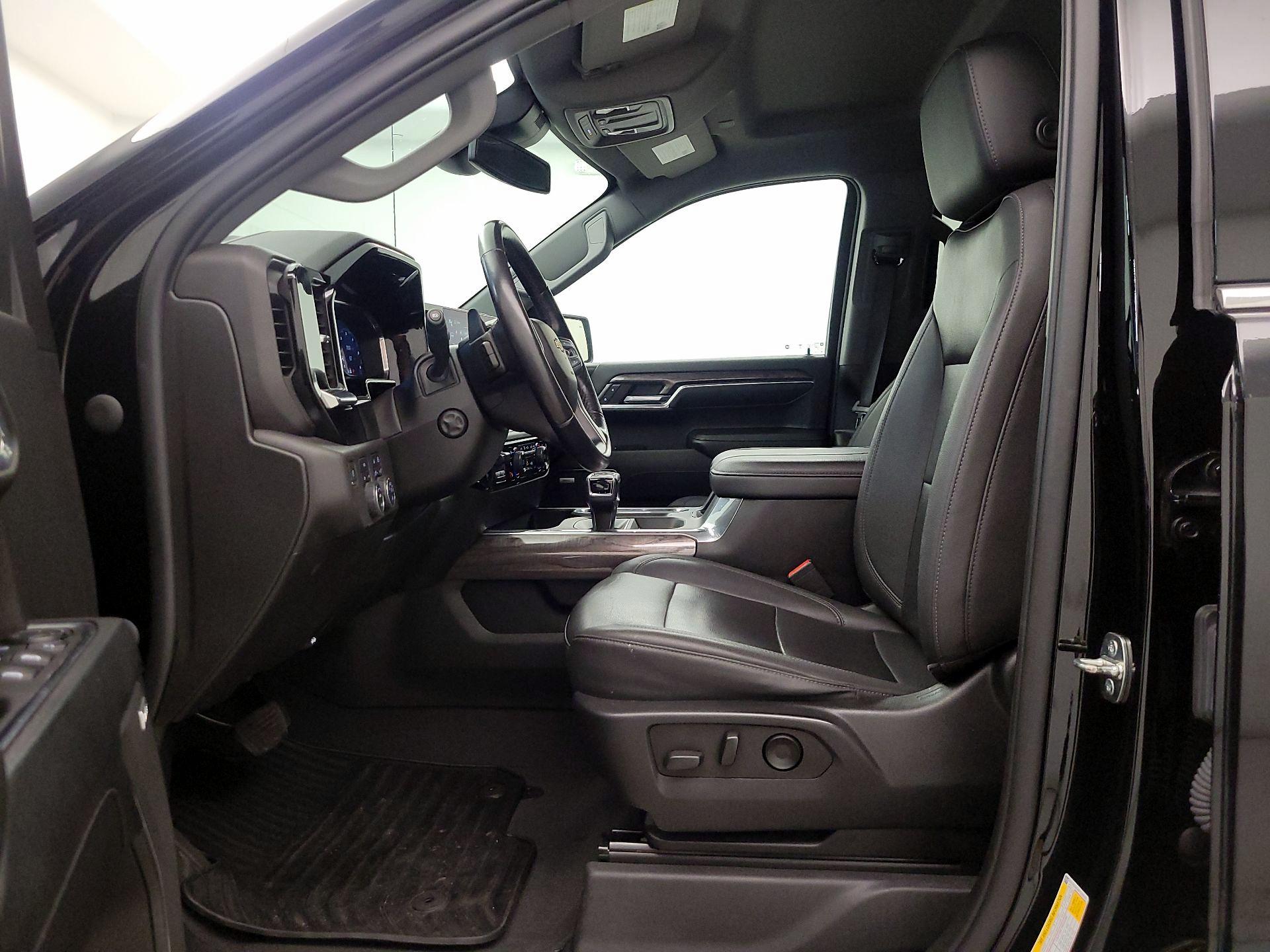 Thumbnail: 2023 Chevrolet Silverado 1500 - 11