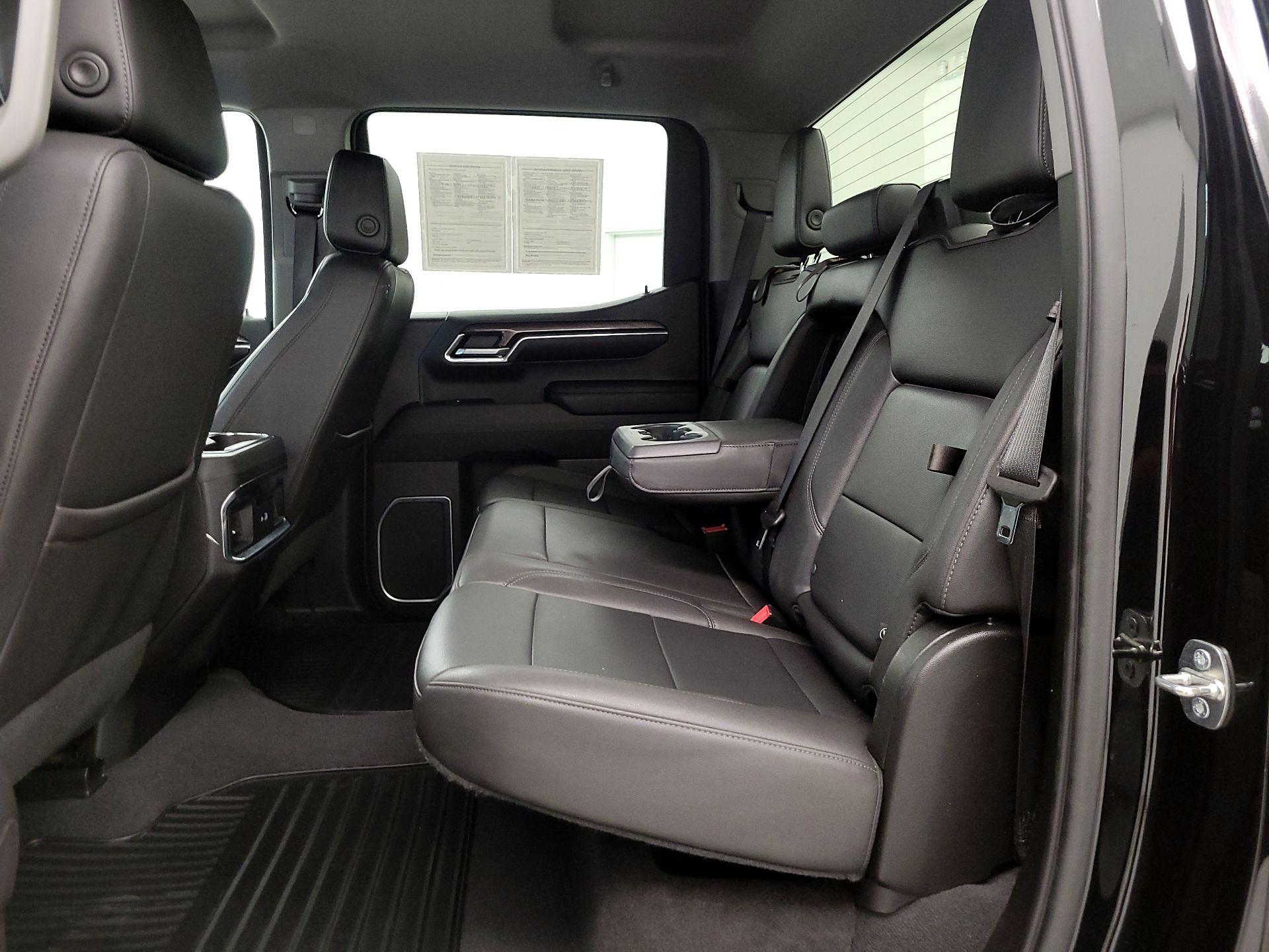 Thumbnail: 2023 Chevrolet Silverado 1500 - 20