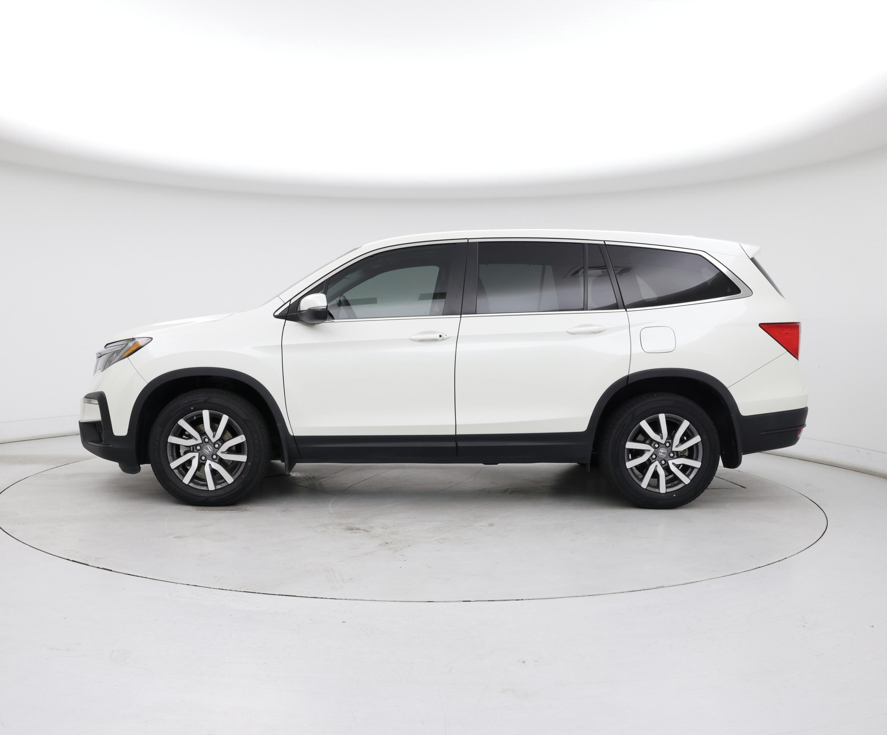 Thumbnail: 2019 Honda Pilot - 3