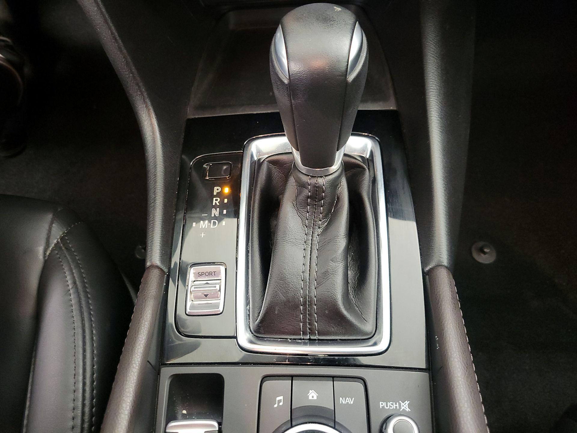 Thumbnail: 2018 Mazda Mazda3 - 17