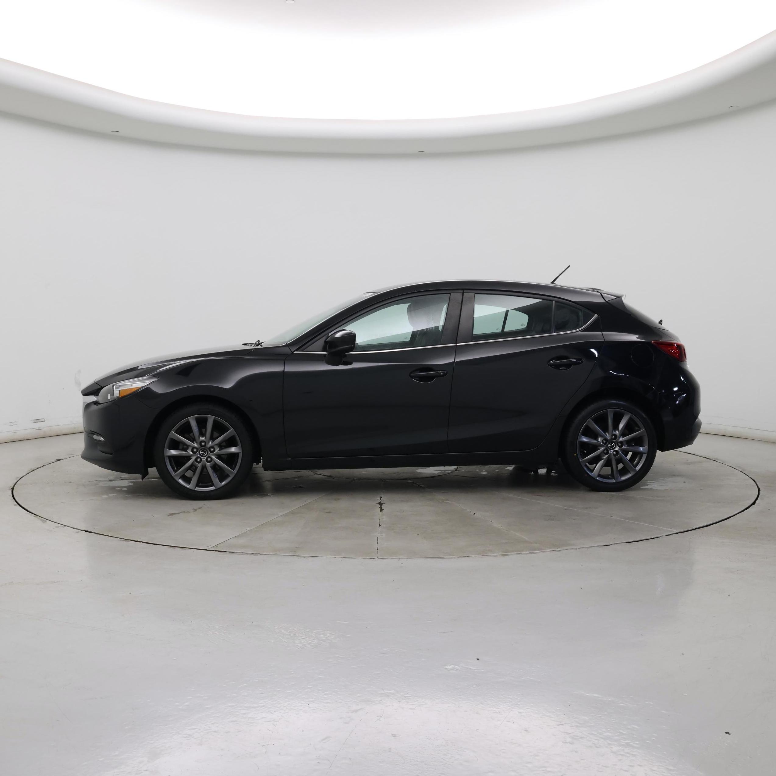 Thumbnail: 2018 Mazda Mazda3 - 3