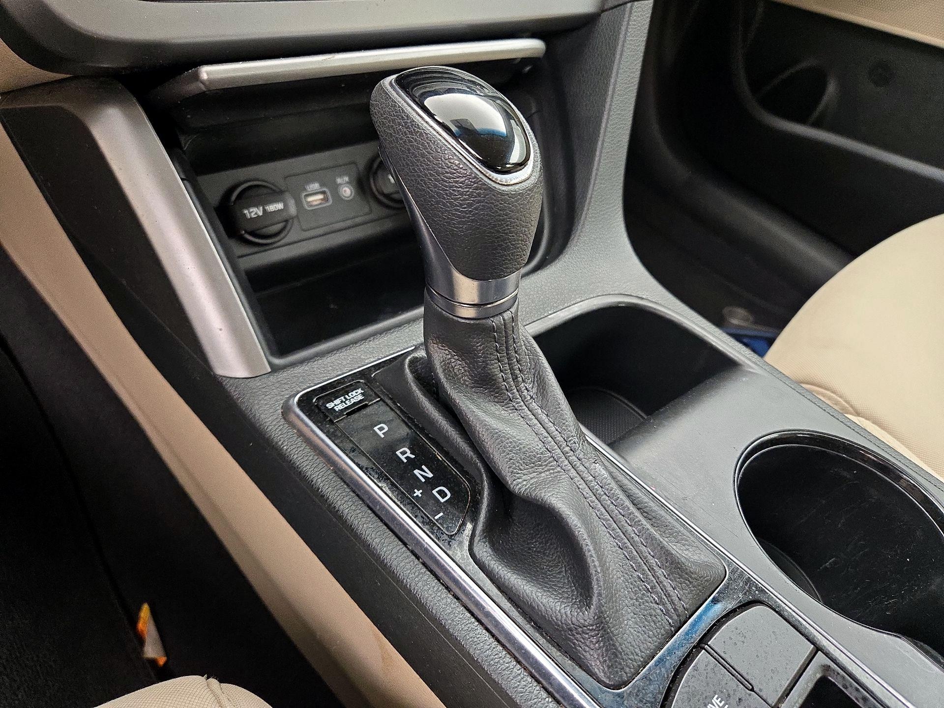 Thumbnail: 2016 Hyundai Sonata - 17
