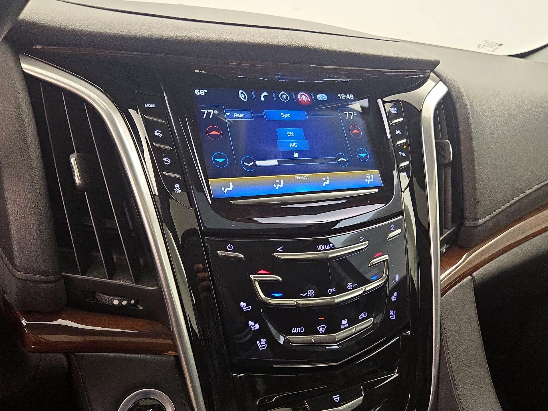 Thumbnail: 2020 Cadillac Escalade - 17