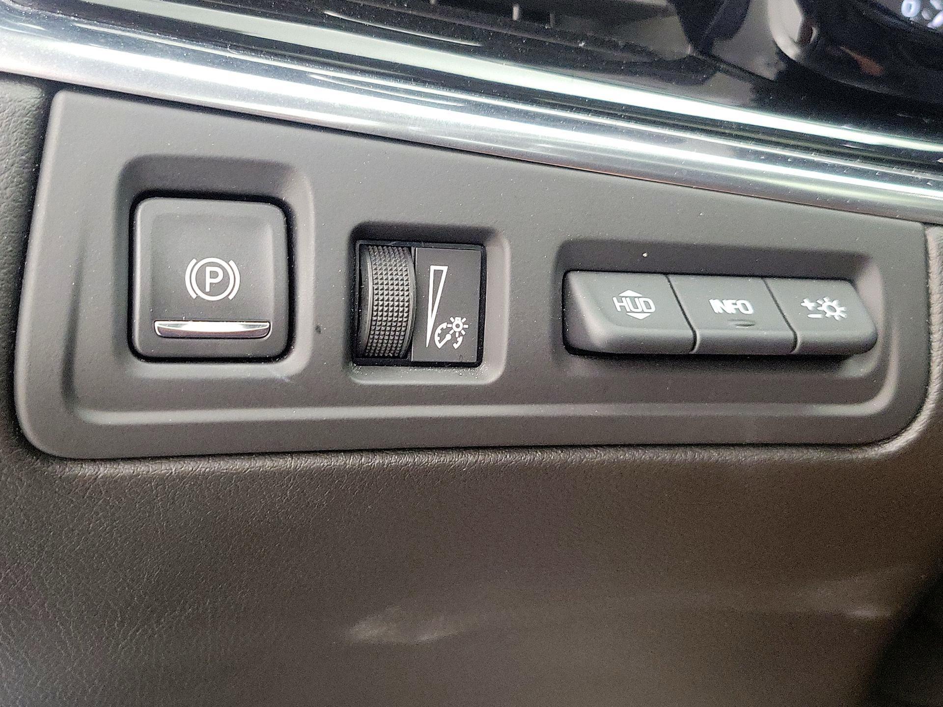 Thumbnail: 2020 Cadillac XT6 - 13