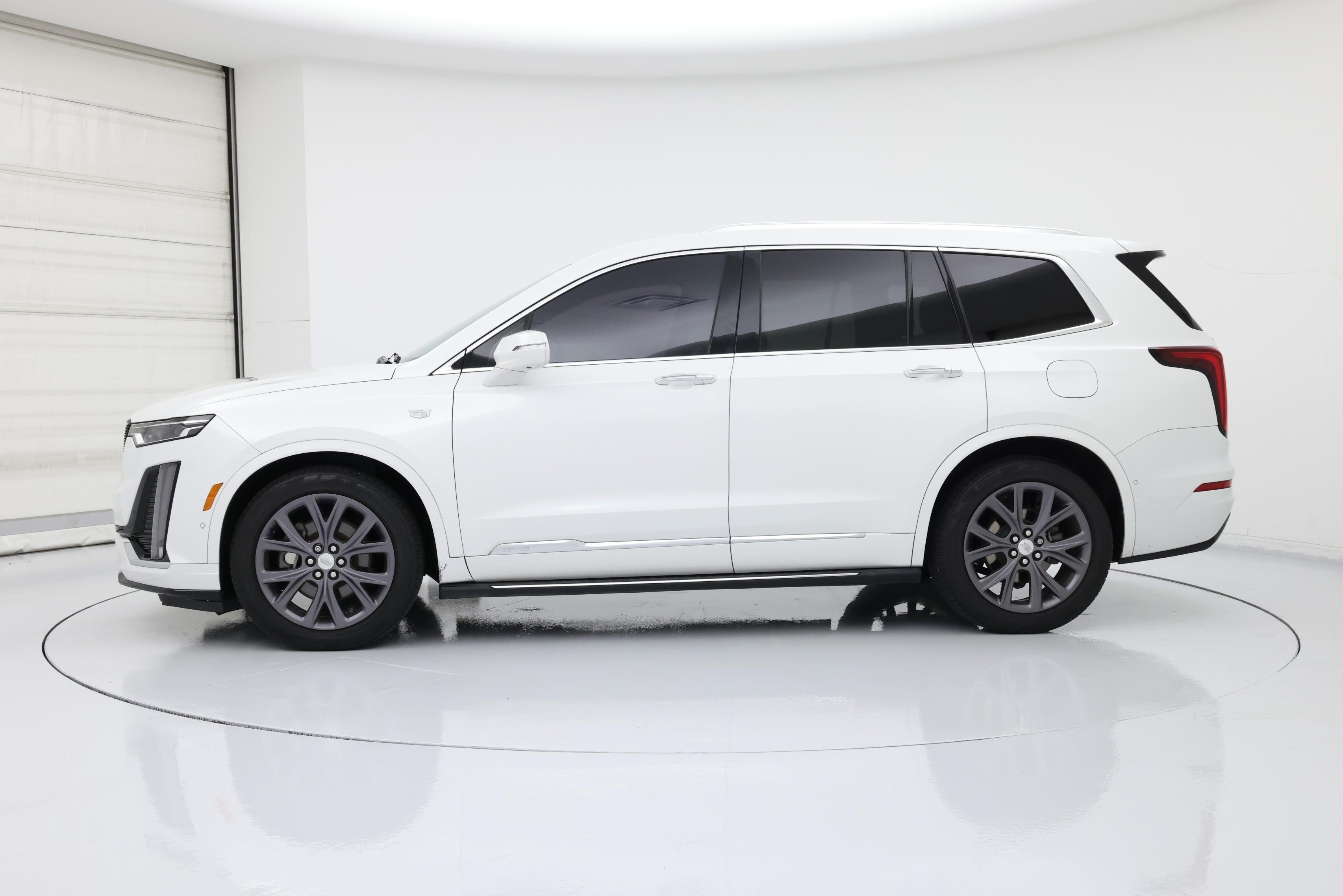 Thumbnail: 2020 Cadillac XT6 - 3