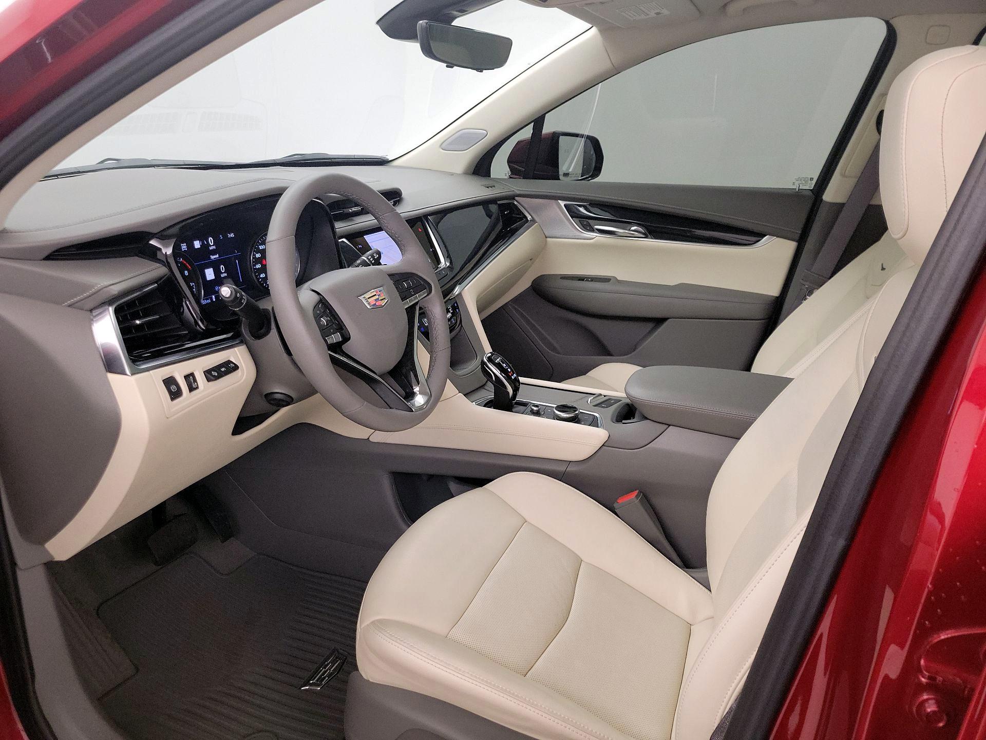 Thumbnail: 2023 Cadillac XT6 - 11