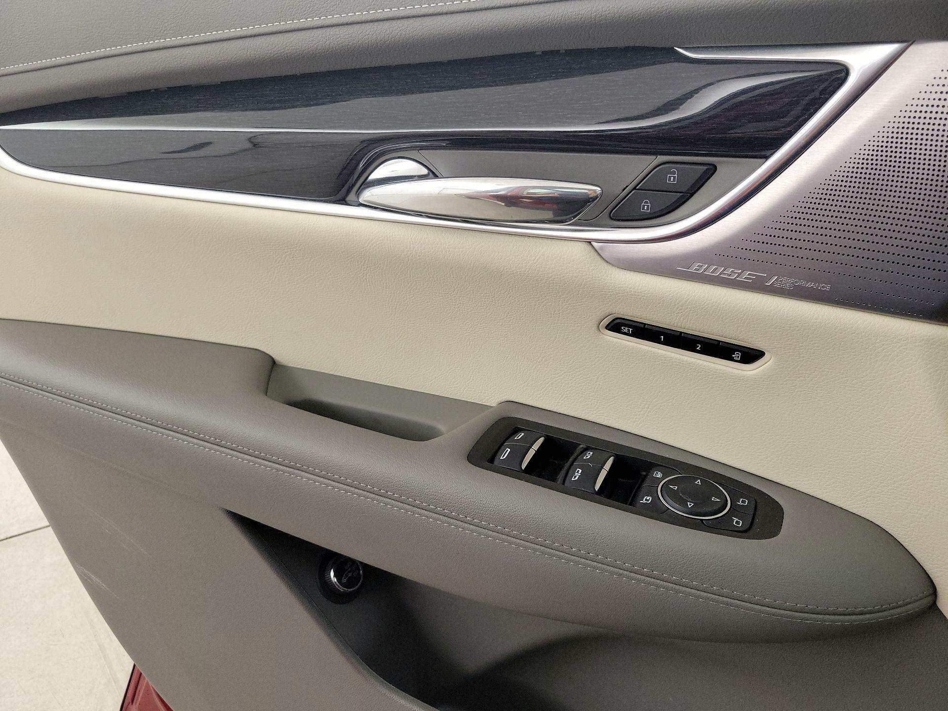 Thumbnail: 2023 Cadillac XT6 - 12