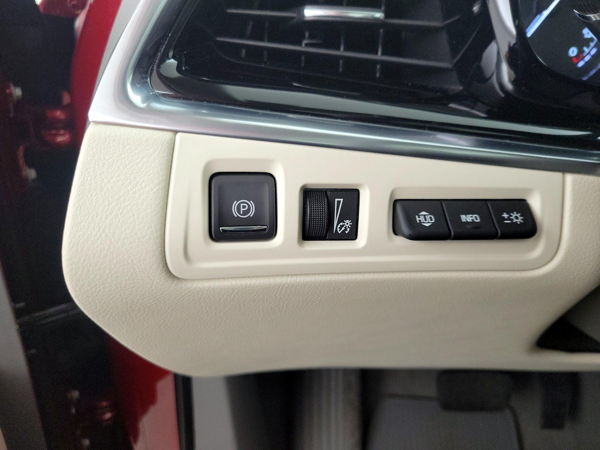 Thumbnail: 2023 Cadillac XT6 - 13
