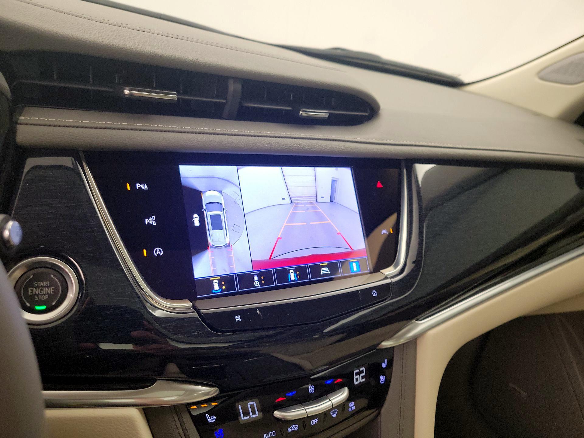 Thumbnail: 2023 Cadillac XT6 - 15