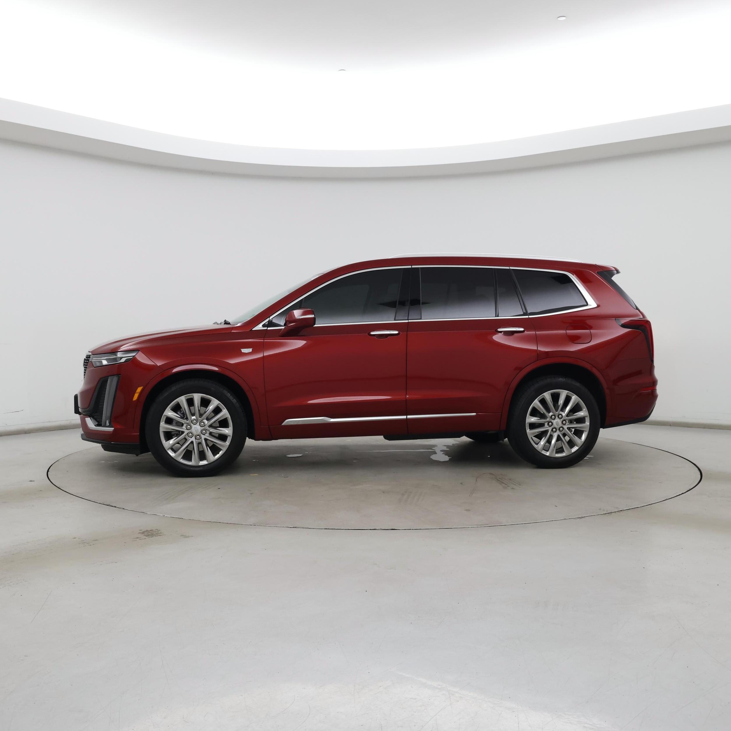Thumbnail: 2023 Cadillac XT6 - 3